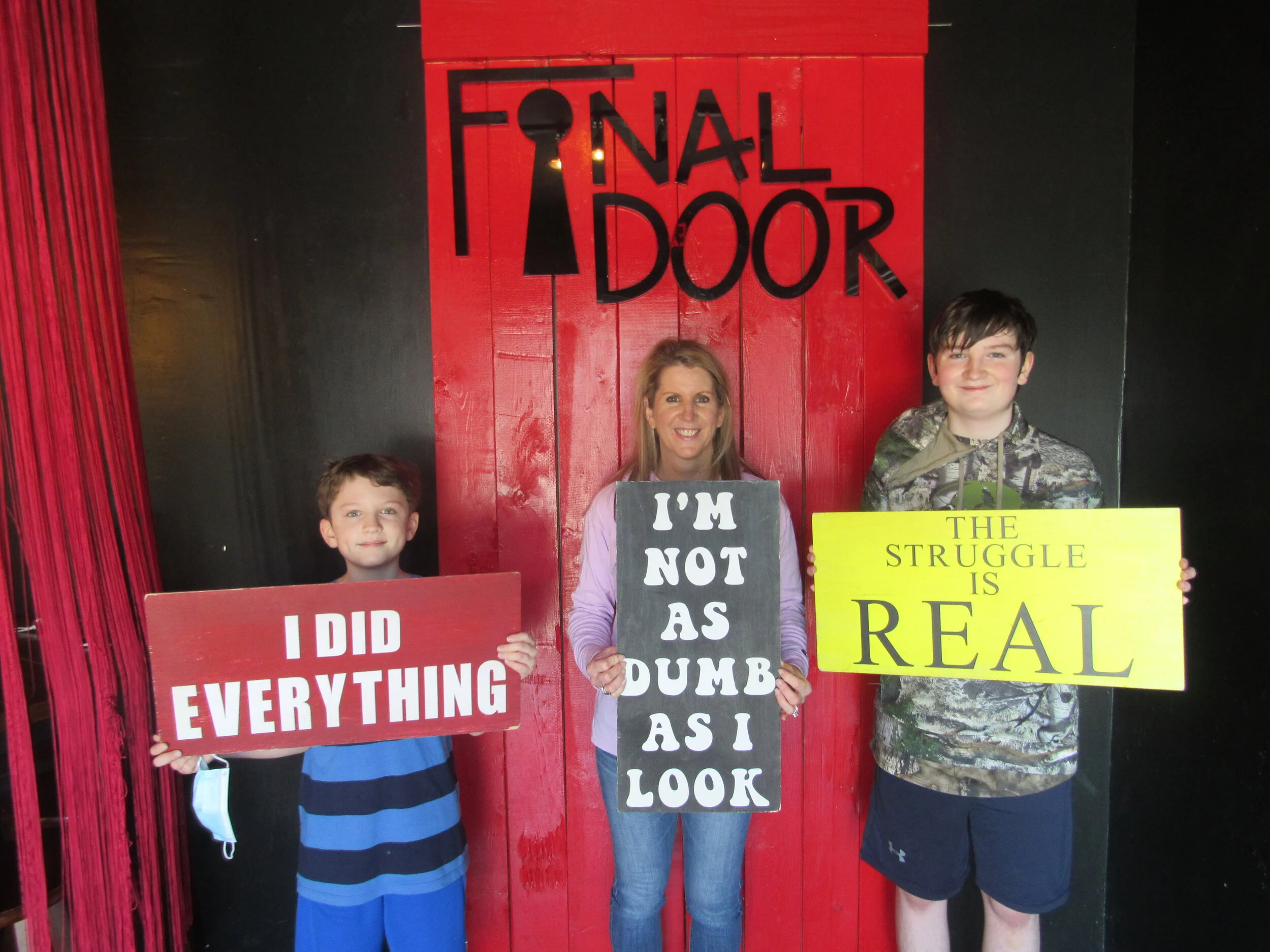 the-final-door-escape-room-columbia-sc-team-photos-04-06-21 (2).JPG