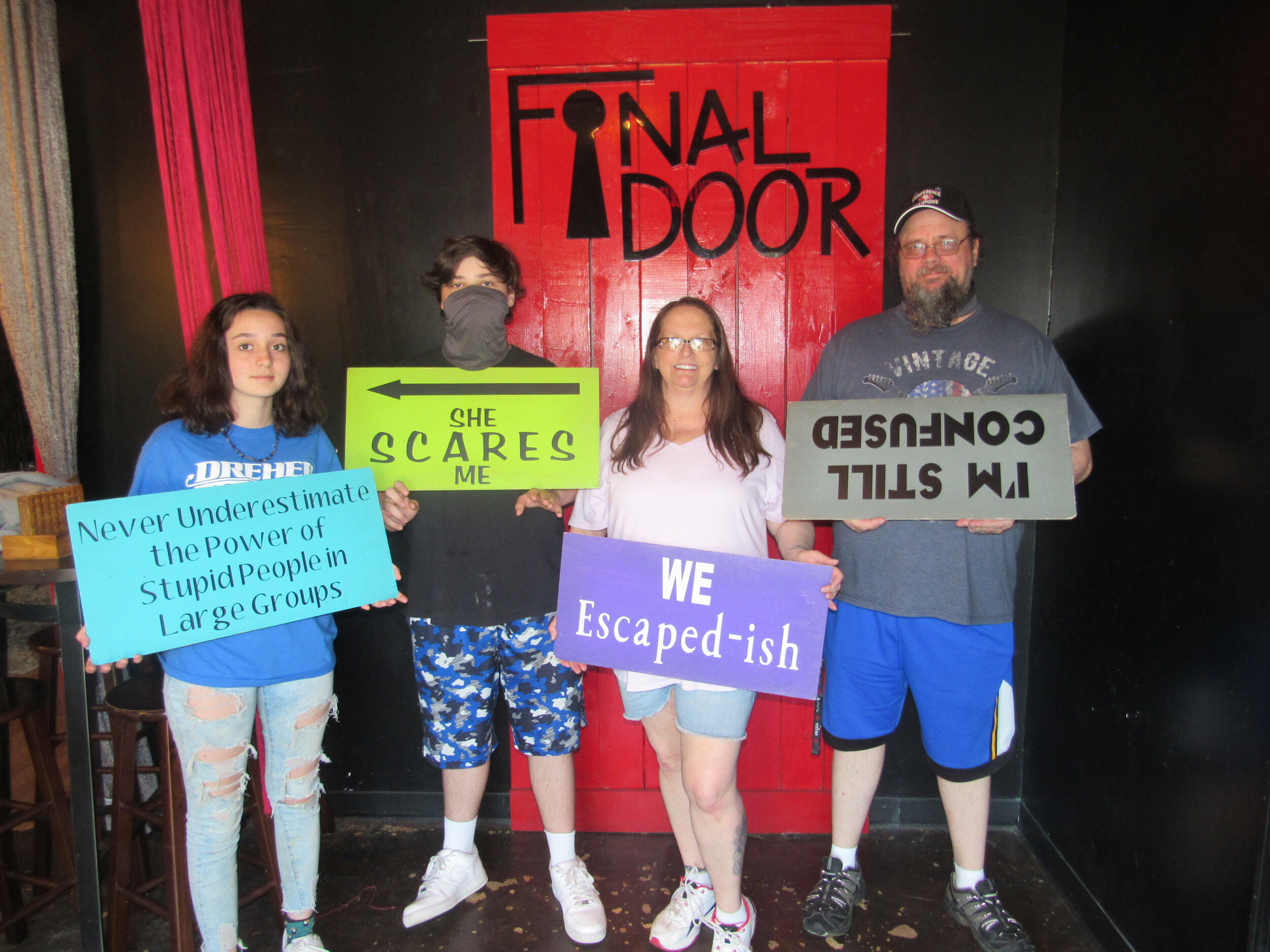 the-final-door-escape-room-columbia-sc-team-photos-04-06-21 (5).JPG