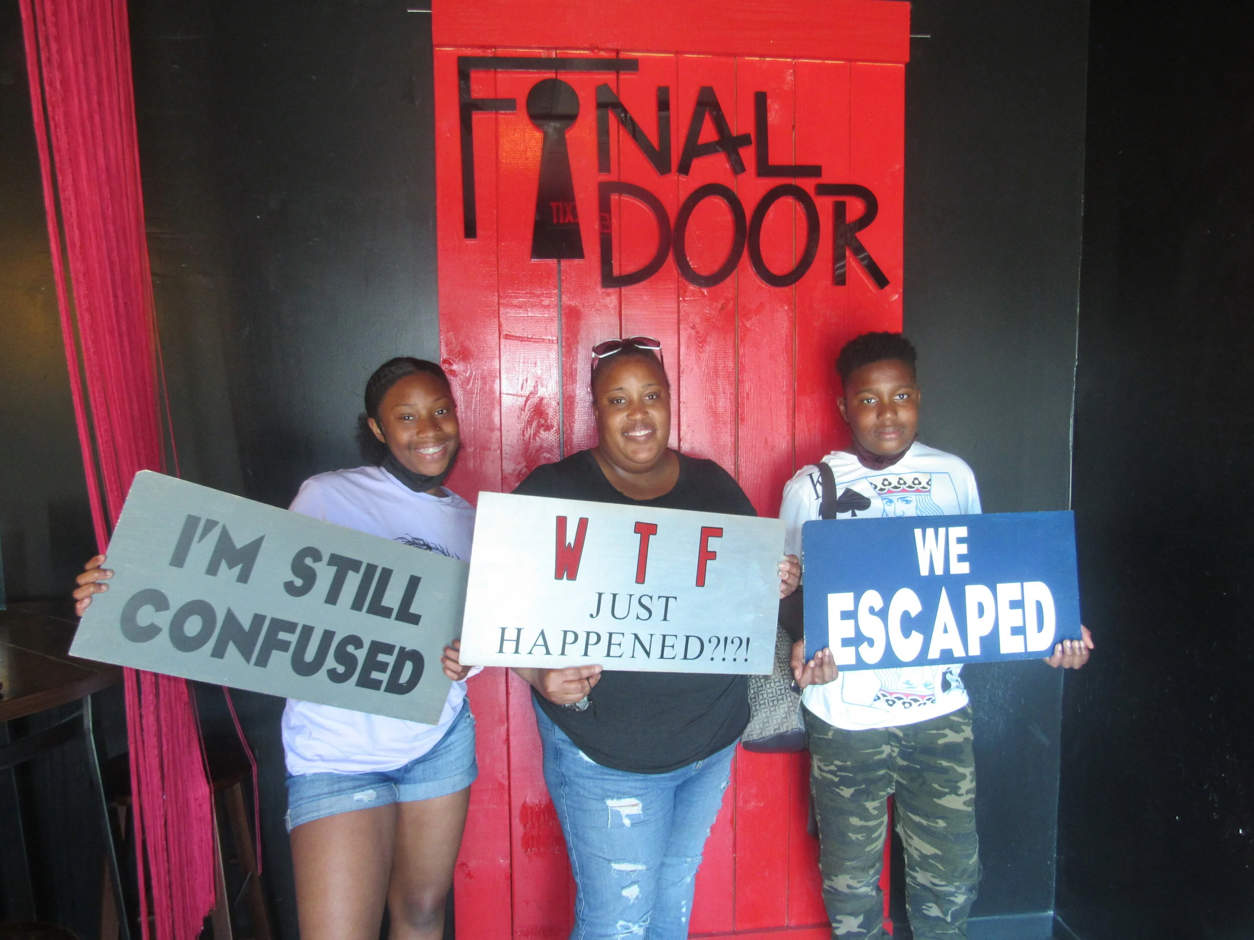the-final-door-escape-room-columbia-sc-team-photos-04-07-21 (2).JPG
