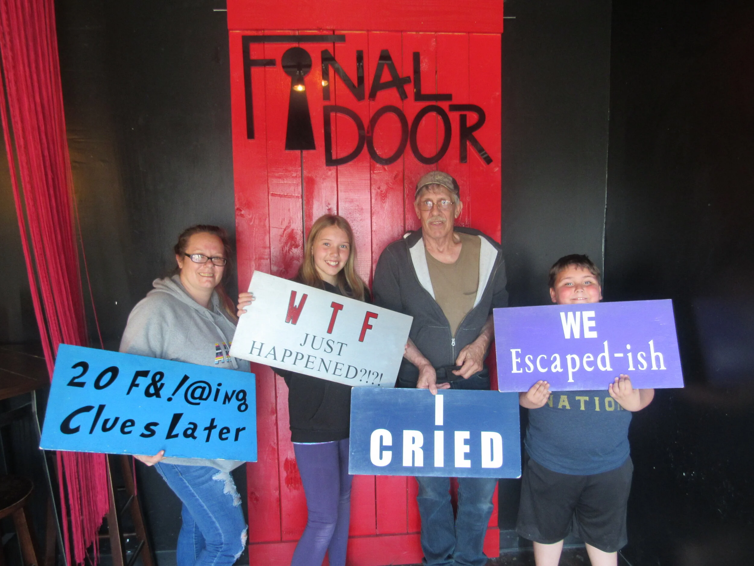 the-final-door-escape-room-columbia-sc-team-photos-04-07-21 (3).JPG