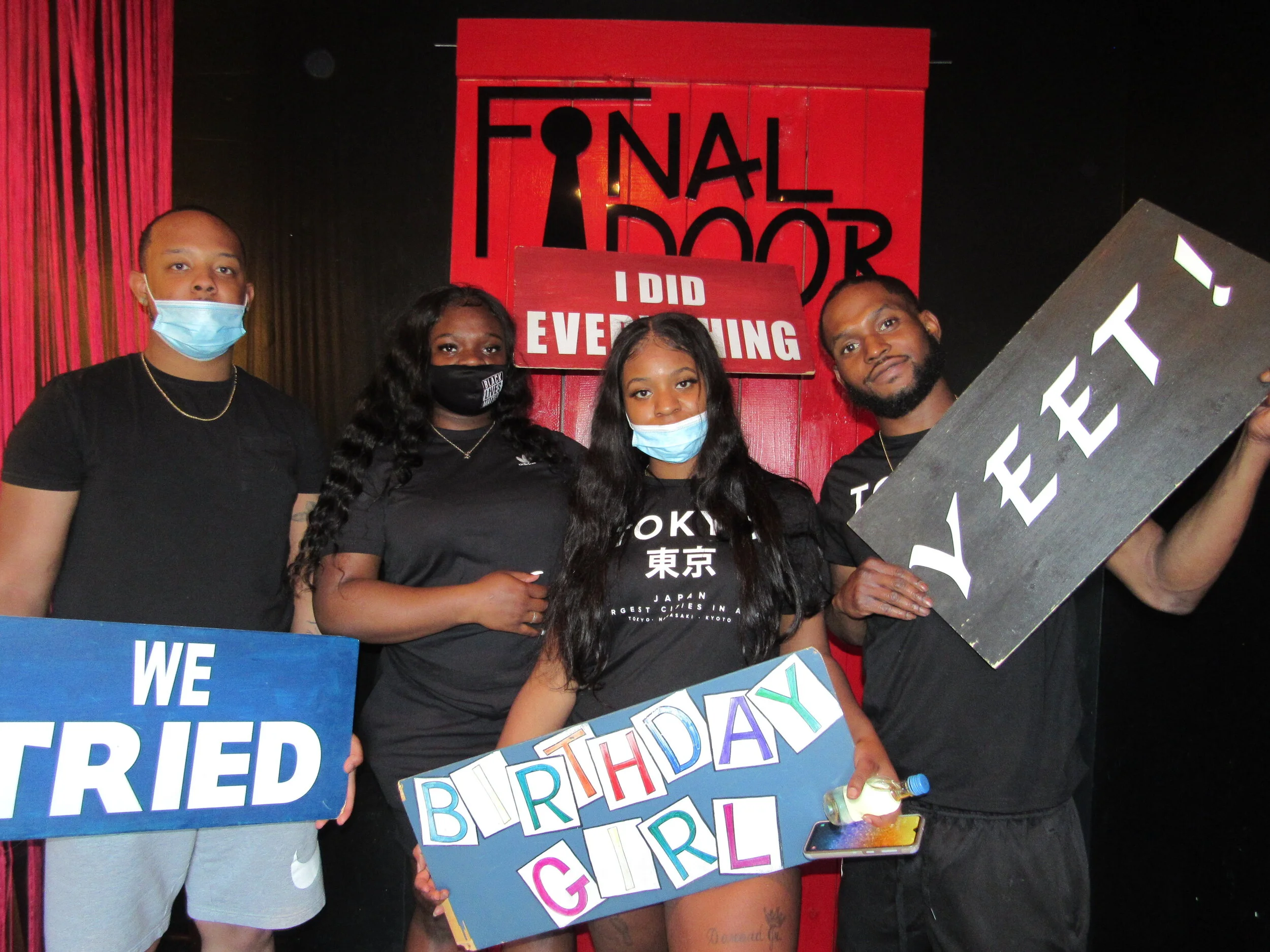 the-final-door-escape-room-columbia-sc-team-photos-04-11-21 (9).JPG