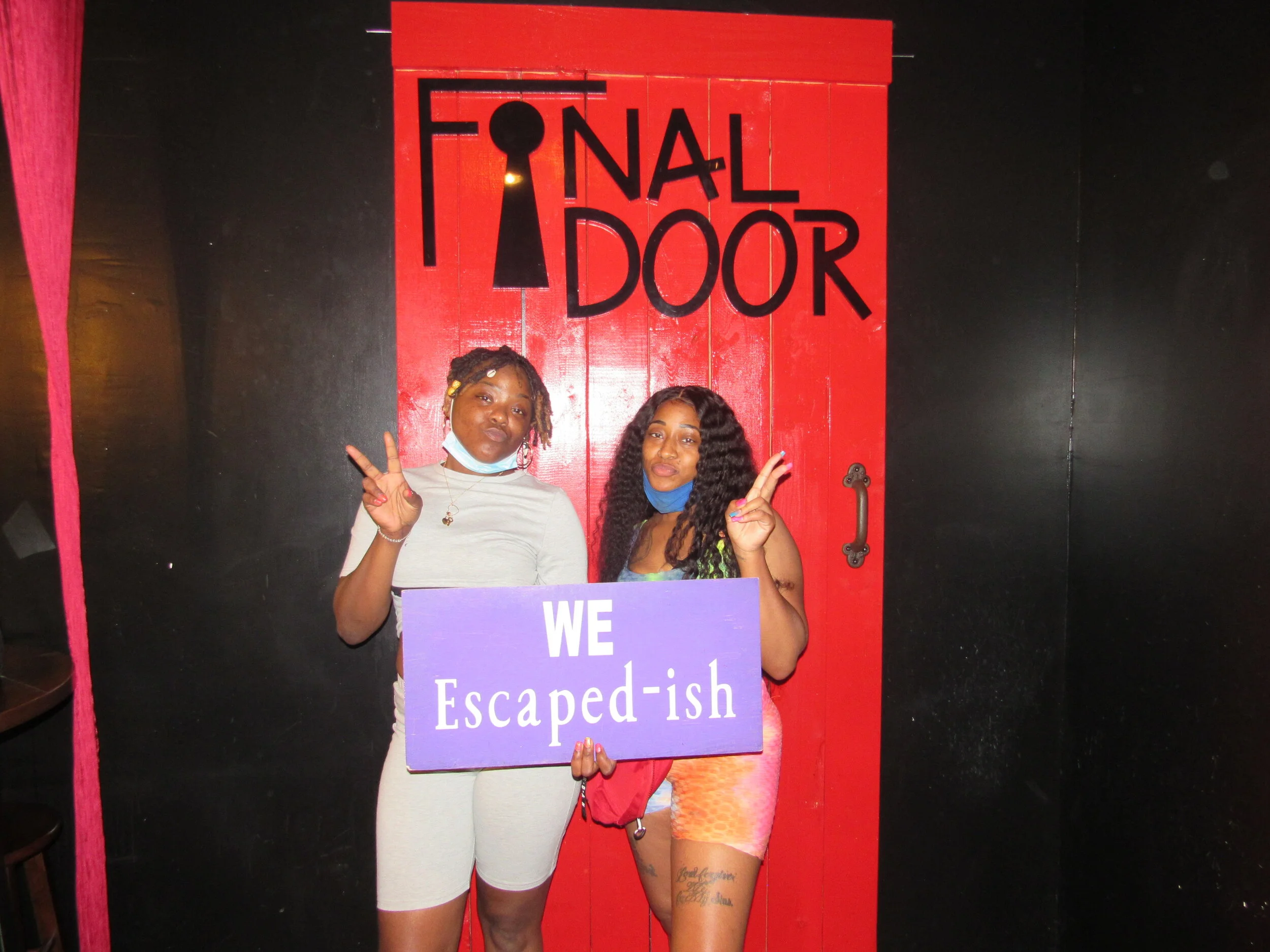 the-final-door-escape-room-columbia-sc-team-photos-04-16-21 (2).JPG