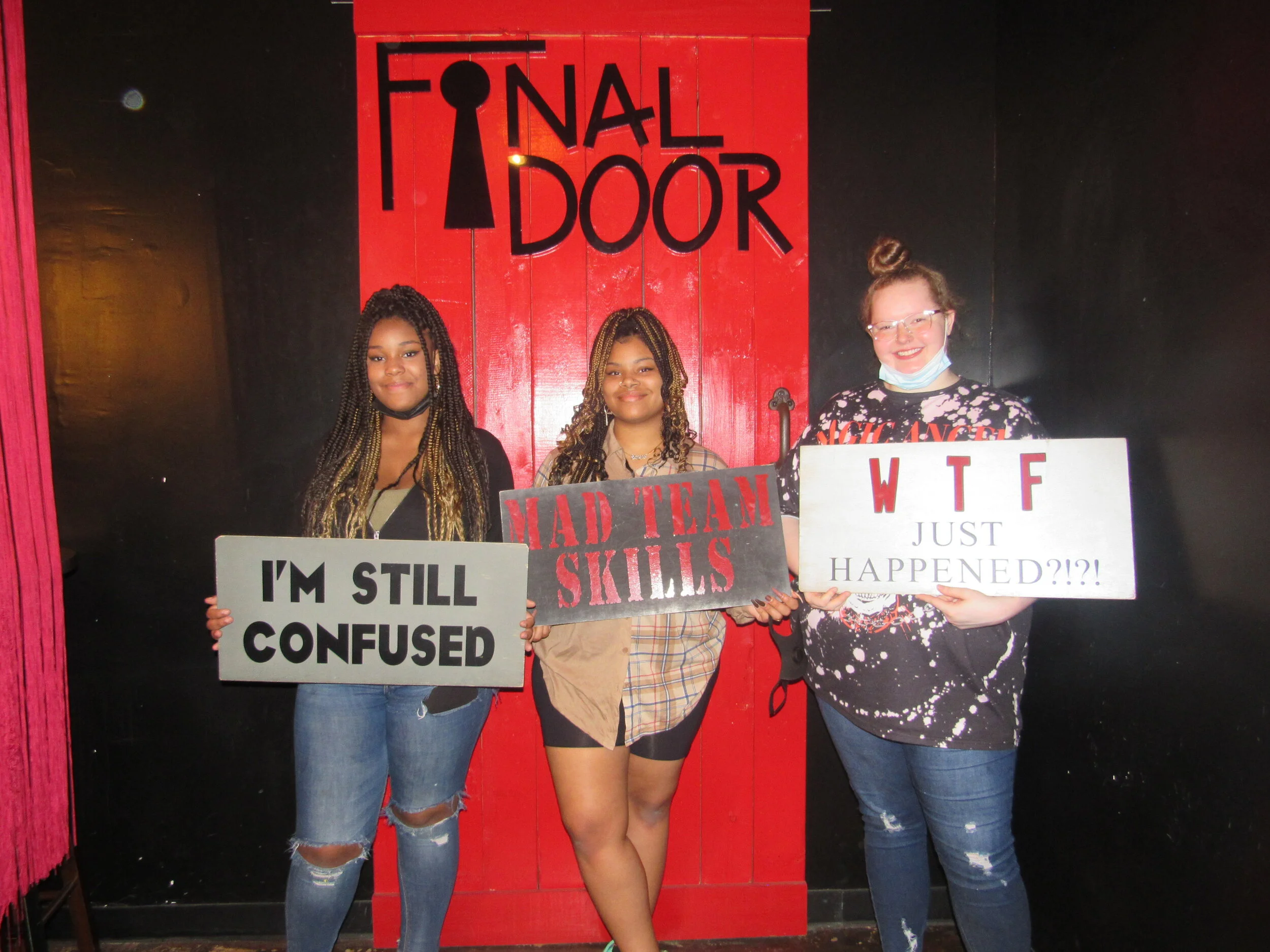 the-final-door-escape-room-columbia-sc-team-photos-04-24-21 (20).JPG