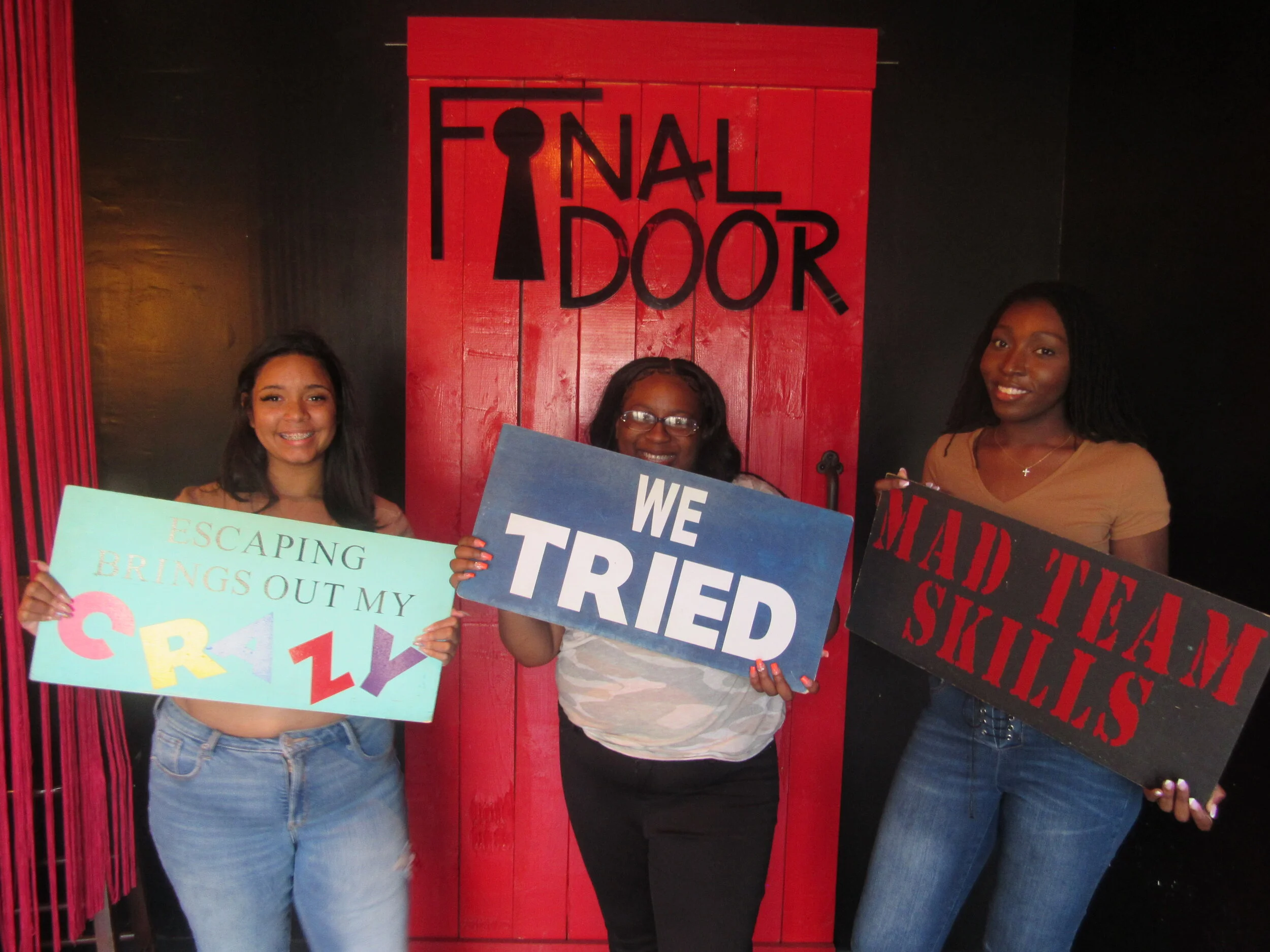 the-final-door-escape-room-columbia-sc-team-photos-04-26-21 (2).JPG