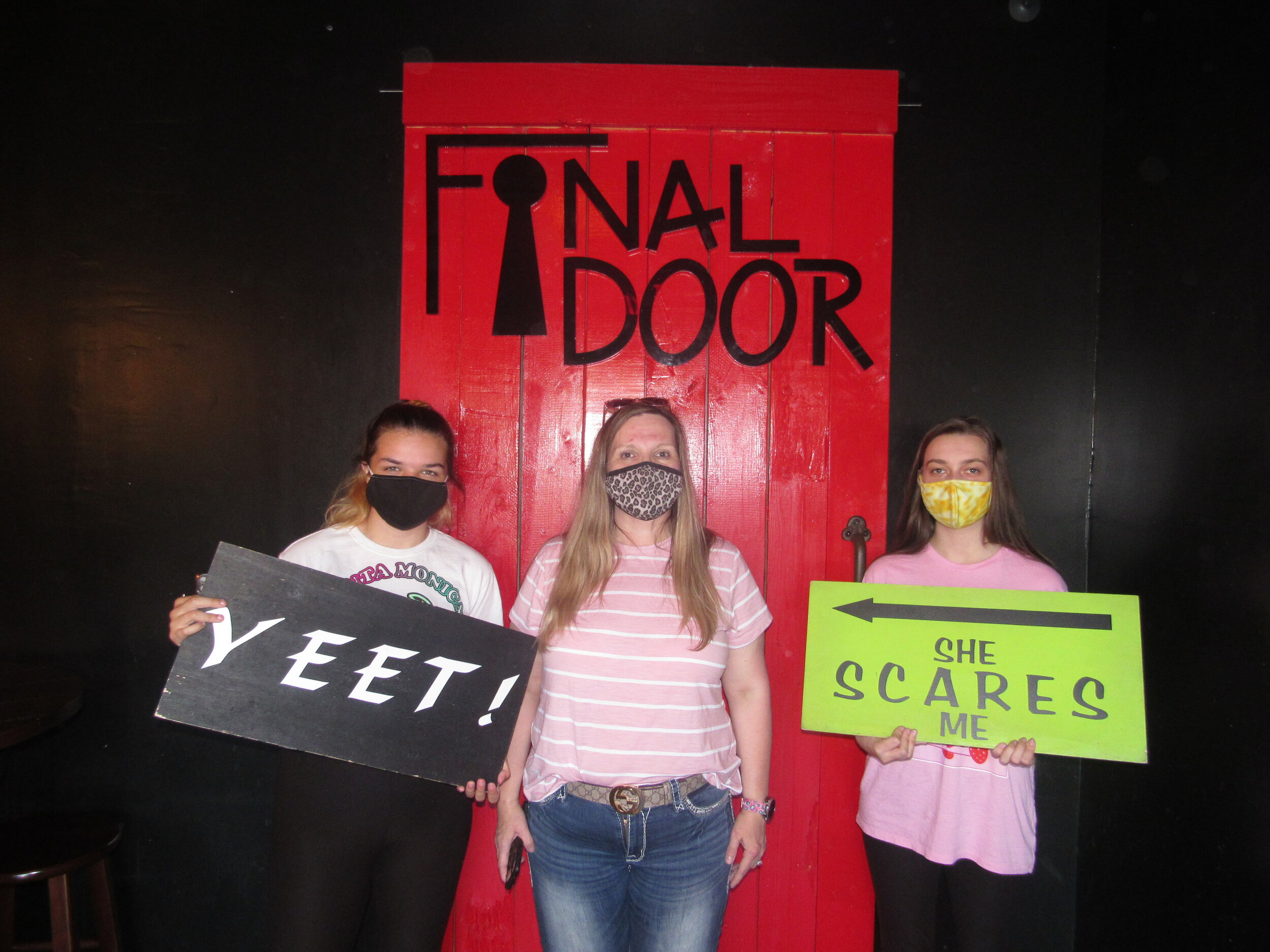 the-final-door-escape-room-columbia-sc-team-photos-05-15-21 (27).JPG