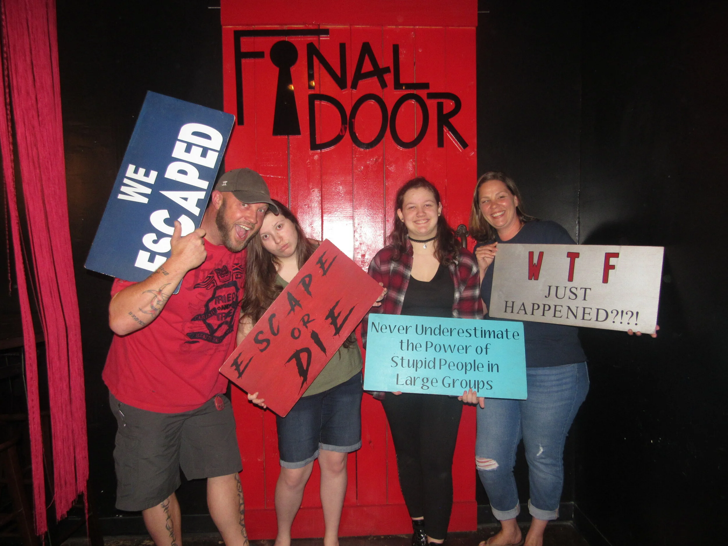 the-final-door-escape-room-columbia-sc-team-photos-05-22-21 (20).JPG