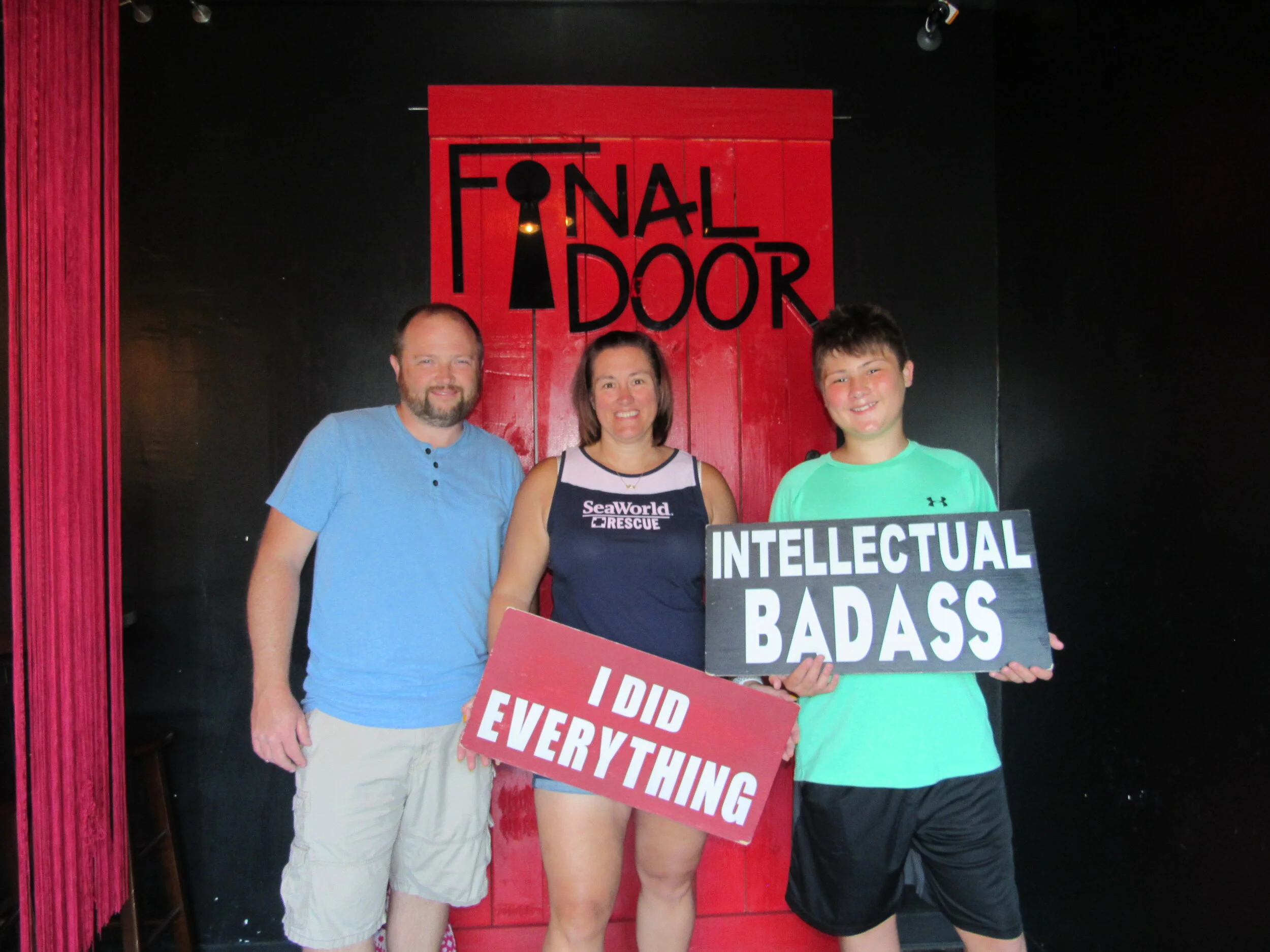 the-final-door-escape-room-columbia-sc-team-photos-07-05-21 (10).JPG