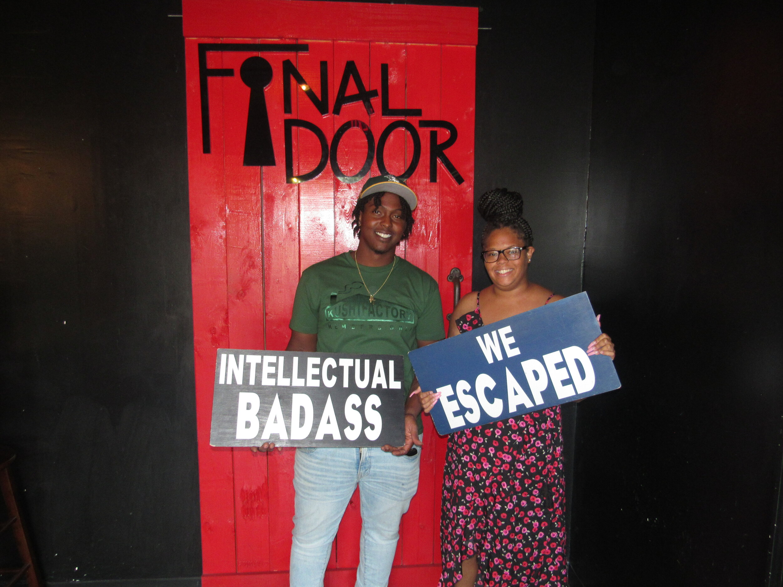the-final-door-escape-room-columbia-sc-team-photos-07-09-21 (5).JPG