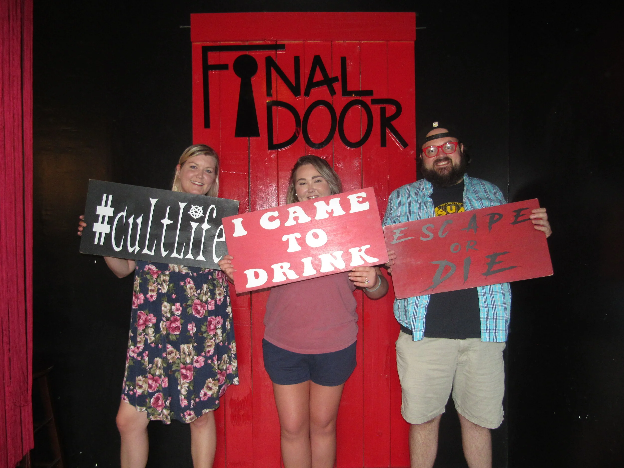 the-final-door-escape-room-columbia-sc-team-photos-07-10-21 (15).JPG