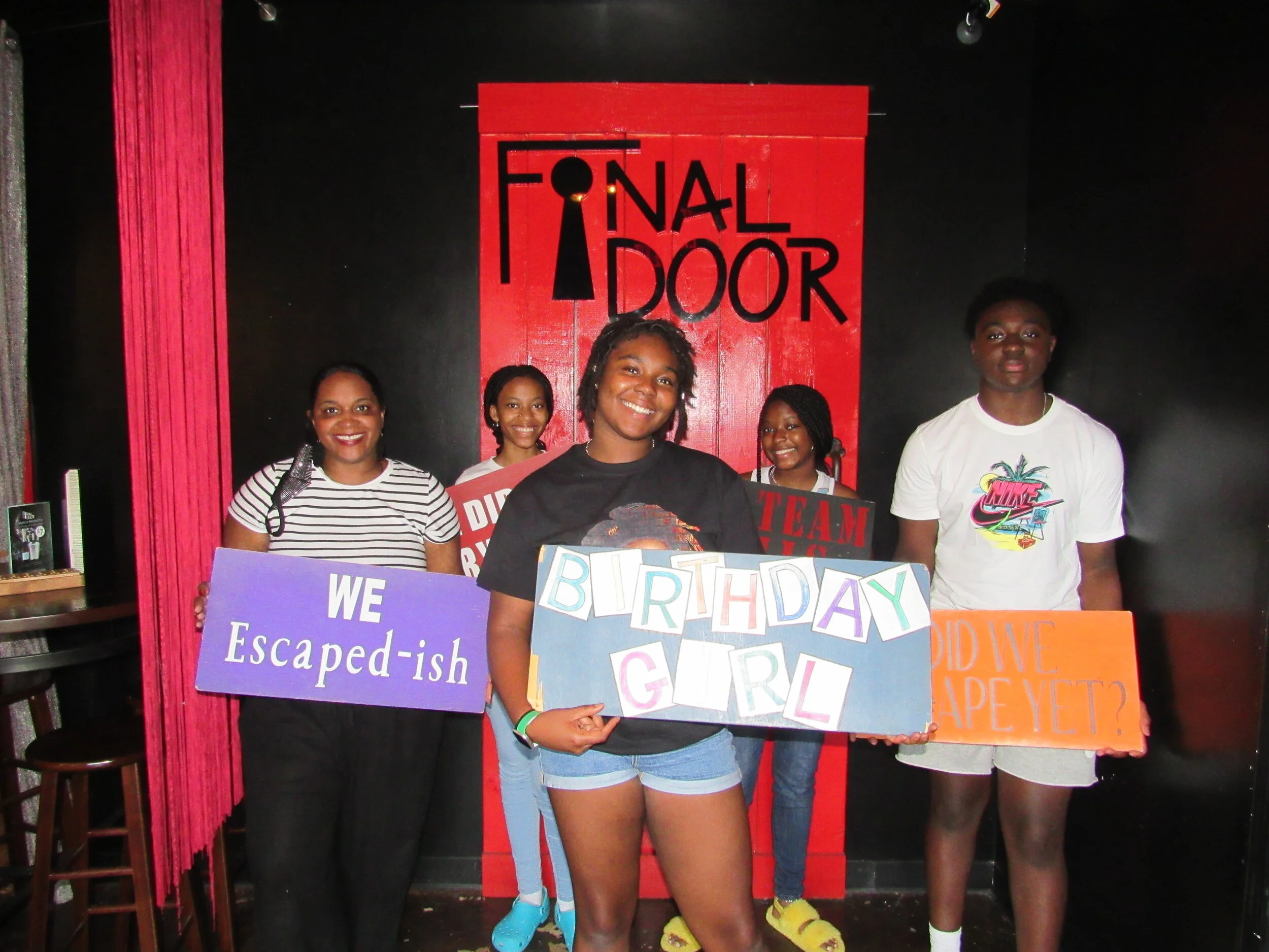 the-final-door-escape-room-columbia-sc-team-photos-07-13-21 (3).JPG