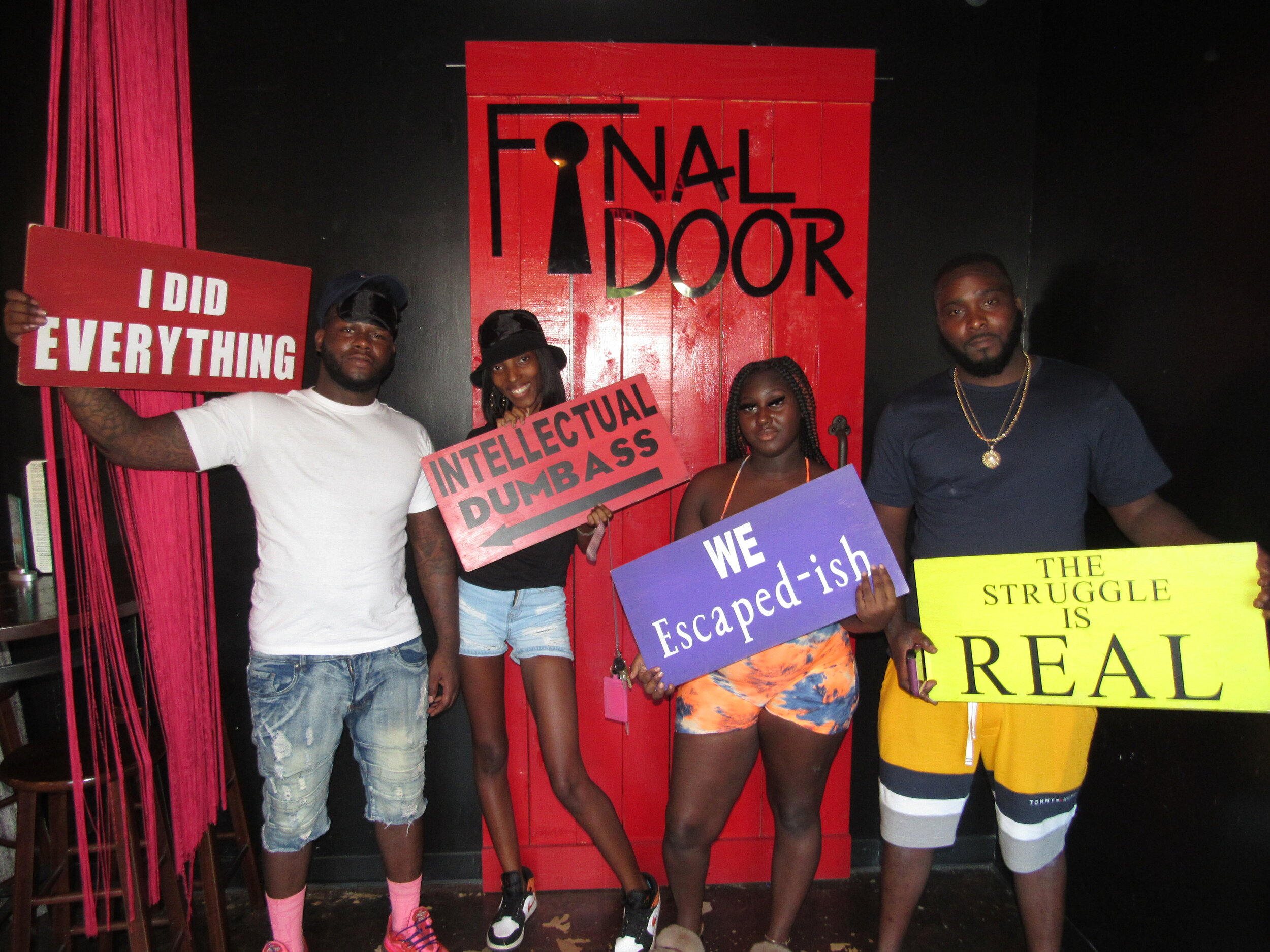 the-final-door-escape-room-columbia-sc-team-photos-07-13-21 (5).JPG