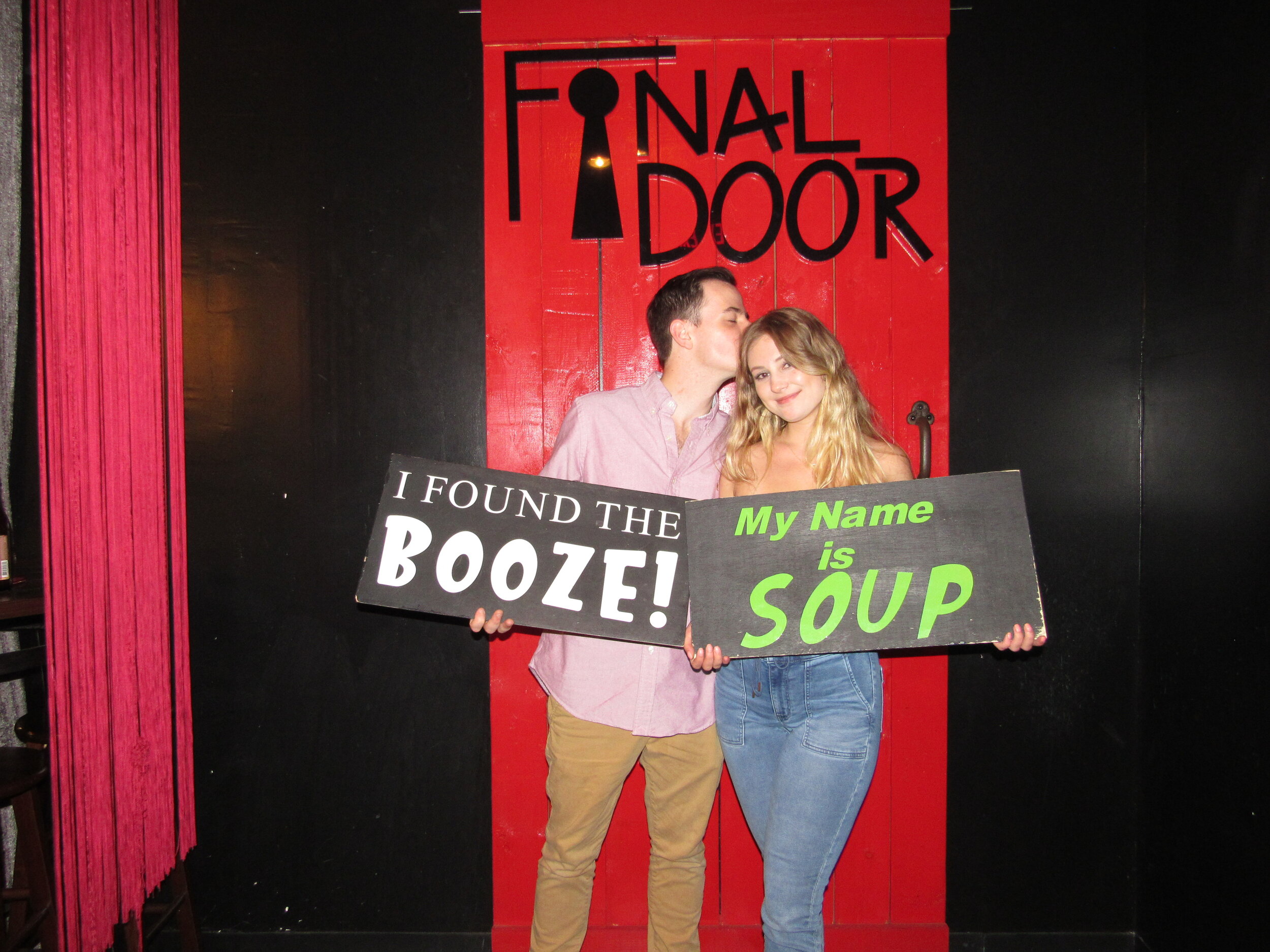 the-final-door-escape-room-columbia-sc-team-photos-08-04-21 (35).JPG