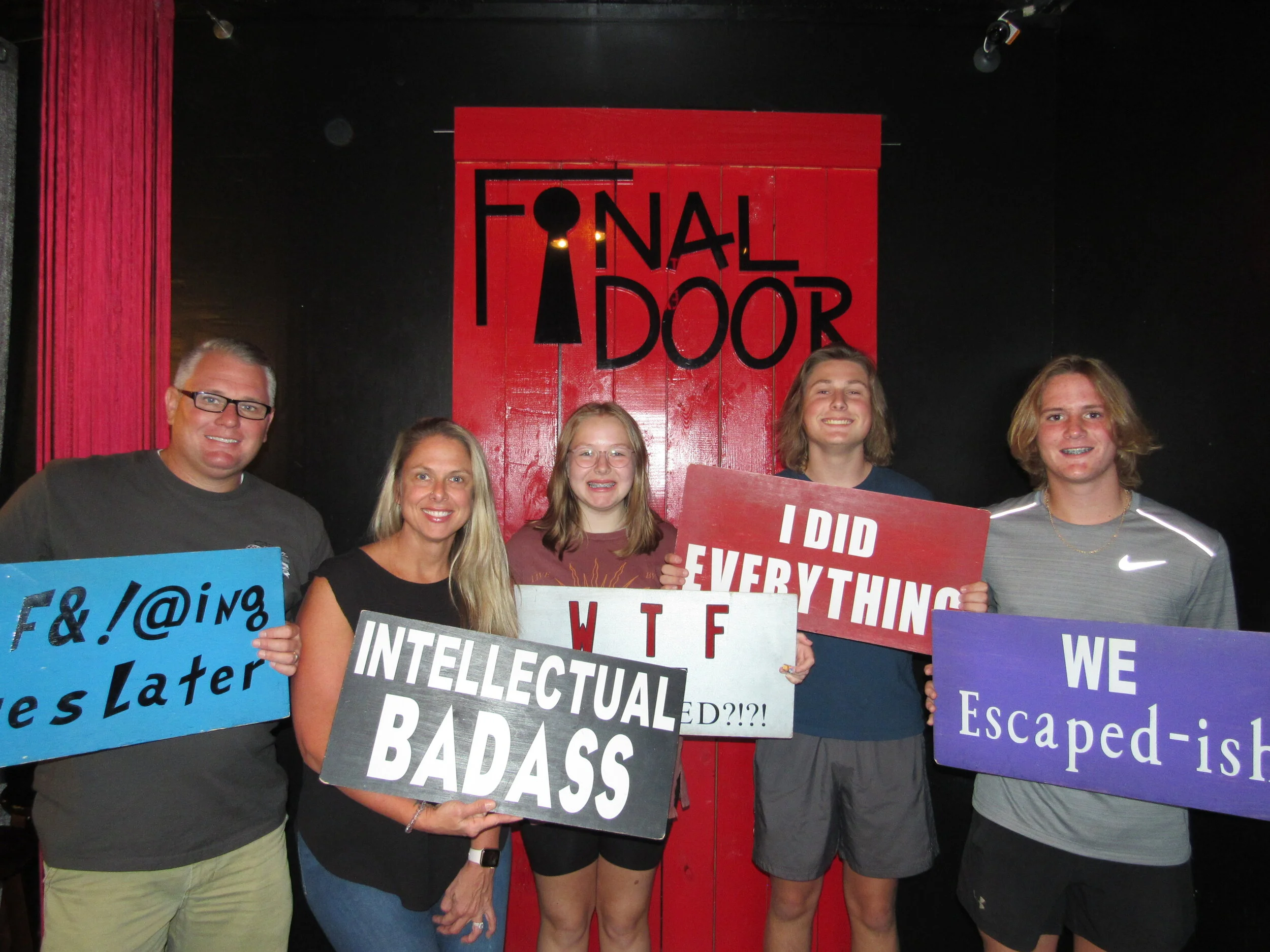 the-final-door-escape-room-columbia-sc-team-photos-08-03-21 (18).JPG