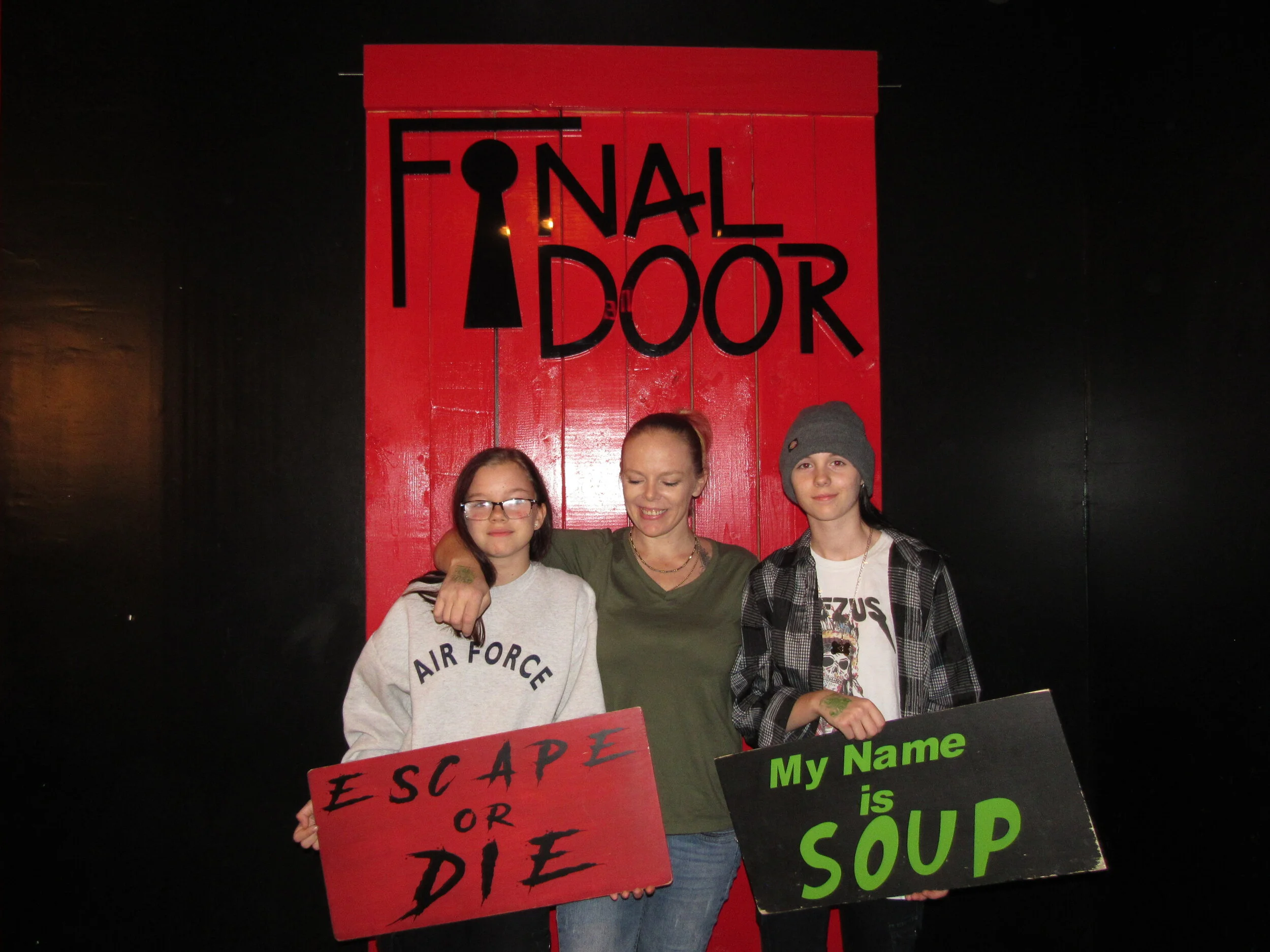 the-final-door-escape-room-columbia-sc-team-photos-08-03-21 (20).JPG