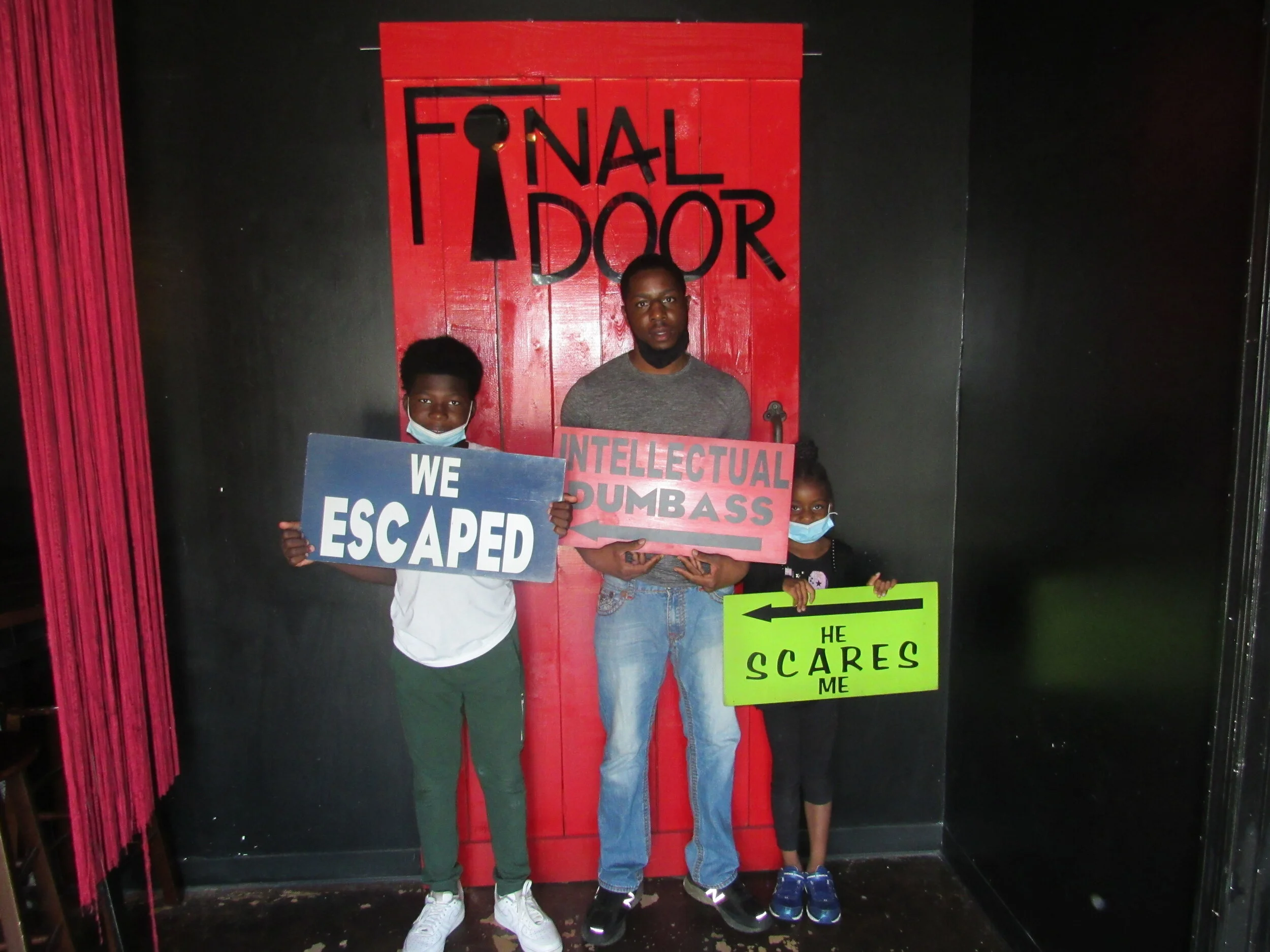 the-final-door-escape-room-columbia-sc-team-photos-08-19-21 (1).JPG