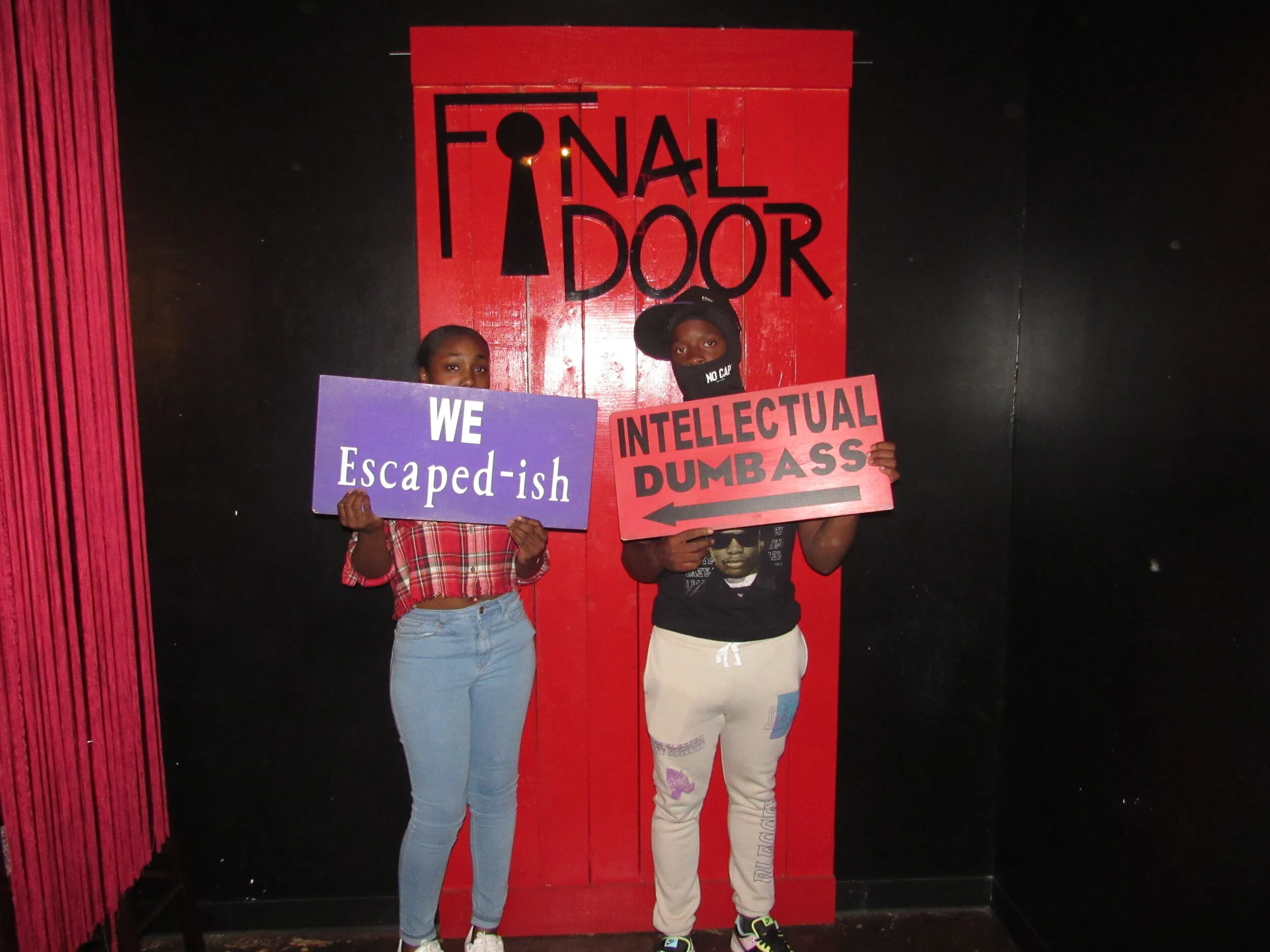 the-final-door-escape-room-columbia-sc-team-photos-09-03-21 (12).JPG