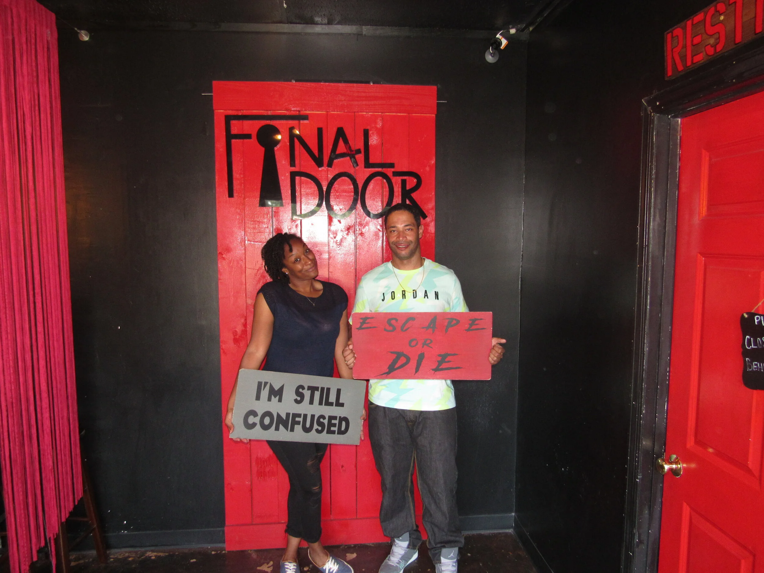 the-final-door-escape-room-columbia-sc-team-photos-09-04-21 (11).JPG