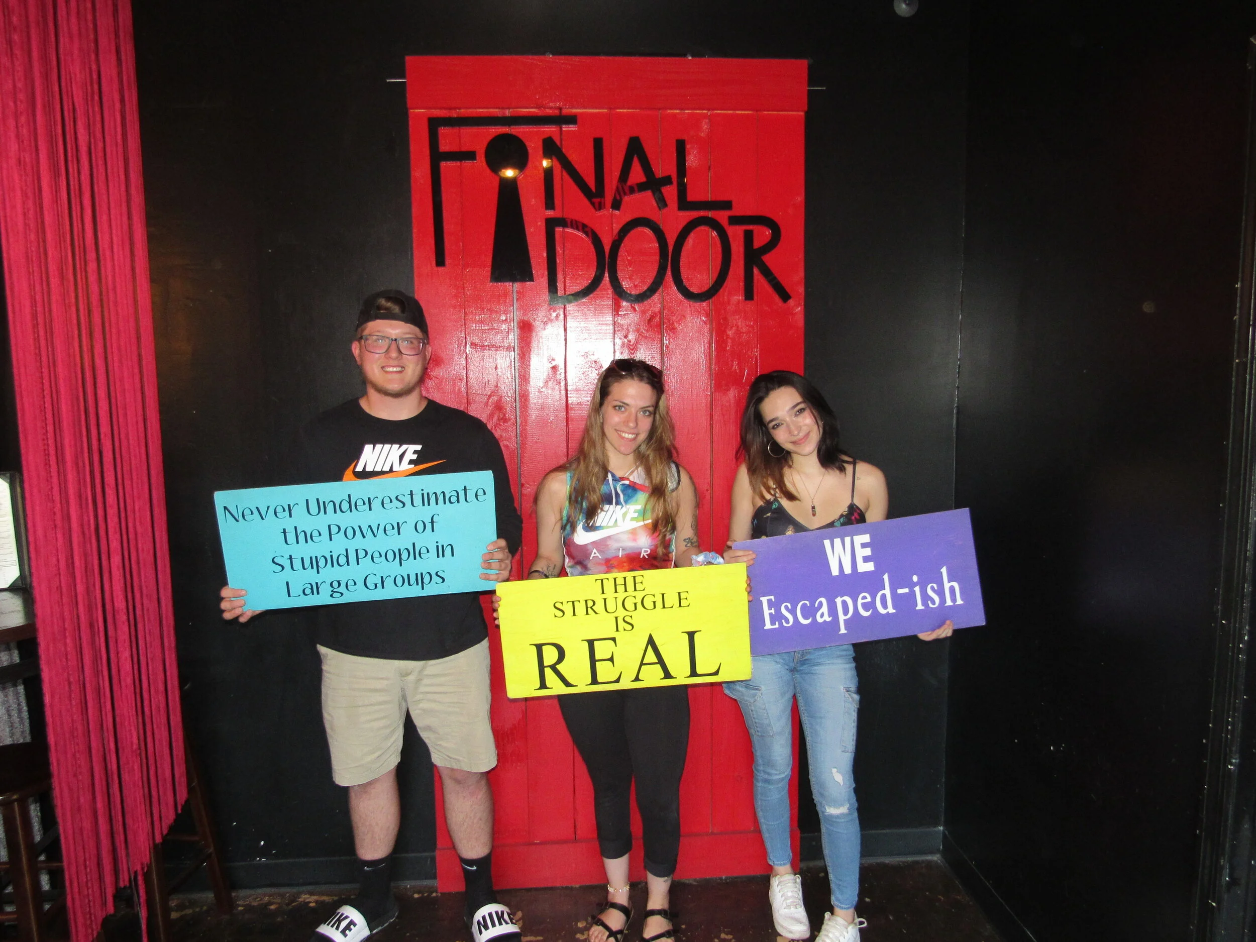 the-final-door-escape-room-columbia-sc-team-photos-09-04-21 (12).JPG