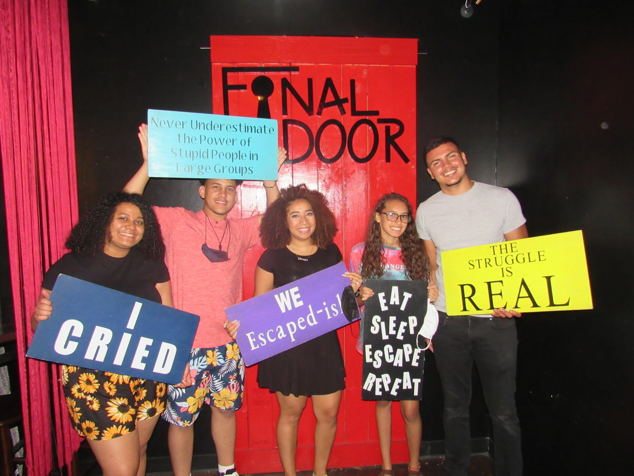 the-final-door-escape-room-columbia-sc-team-photos-09-05-21 (11).JPG