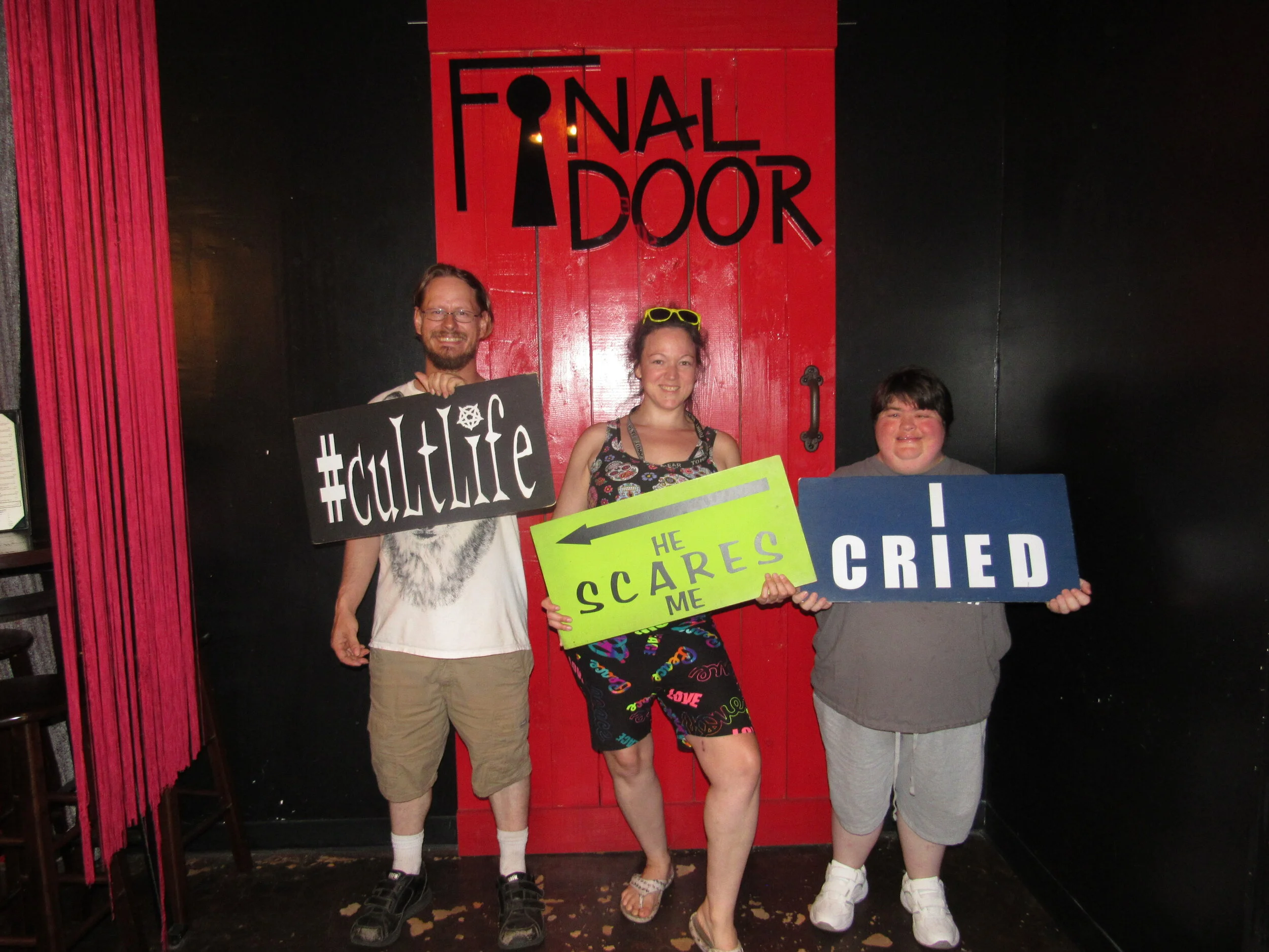 the-final-door-escape-room-columbia-sc-team-photos-09-05-21 (12).JPG