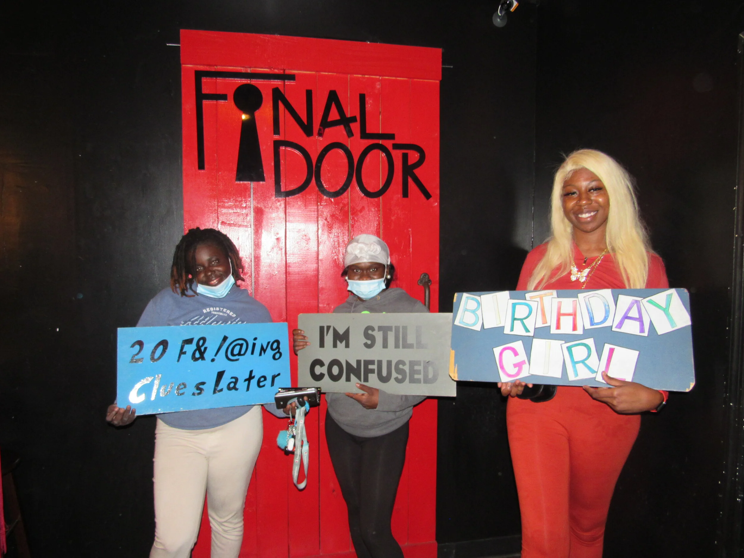 the-final-door-escape-room-columbia-sc-team-photos-10-07-21 (7).JPG
