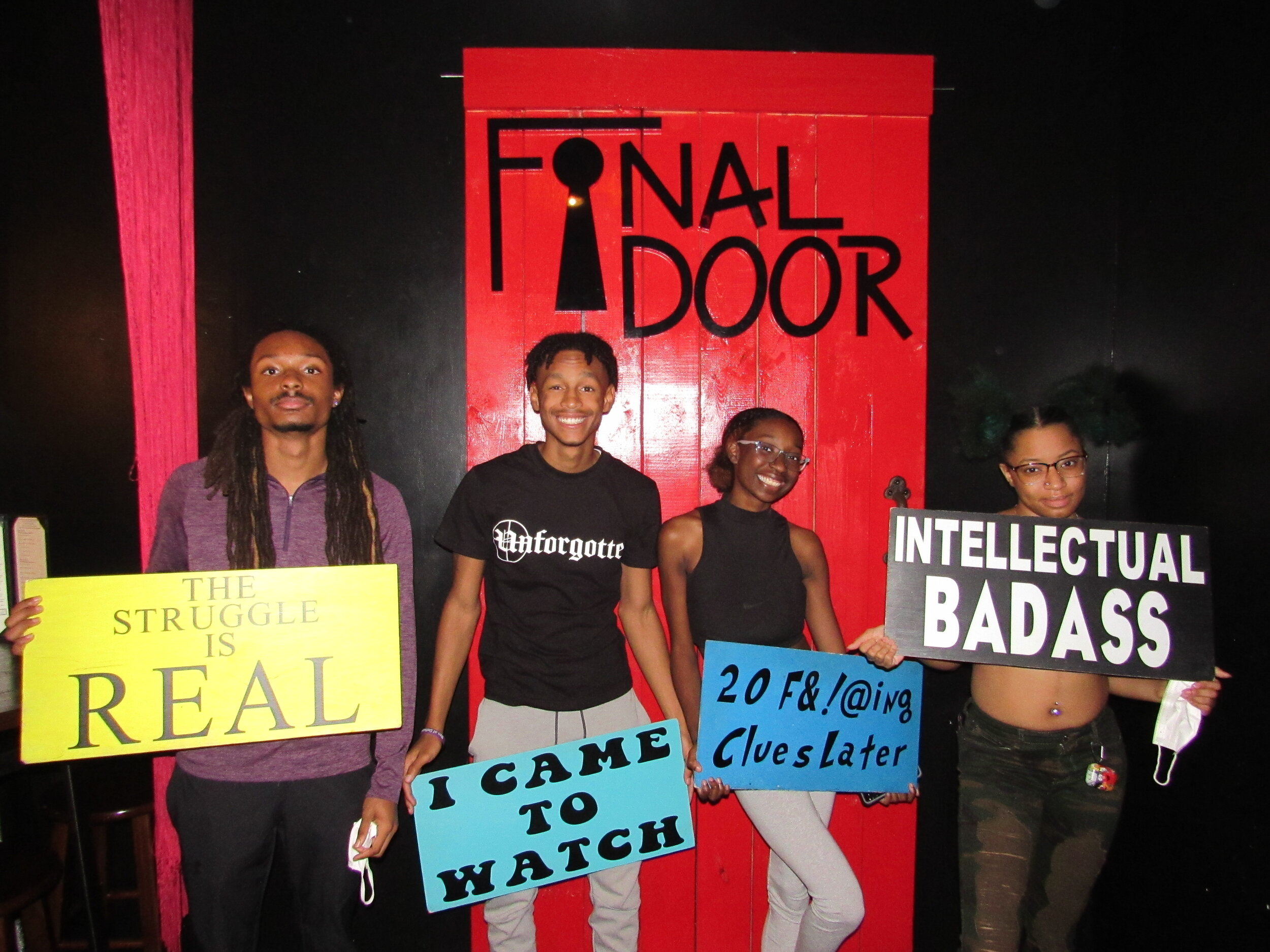 the-final-door-escape-room-columbia-sc-team-photos-10-09-21 (14).JPG