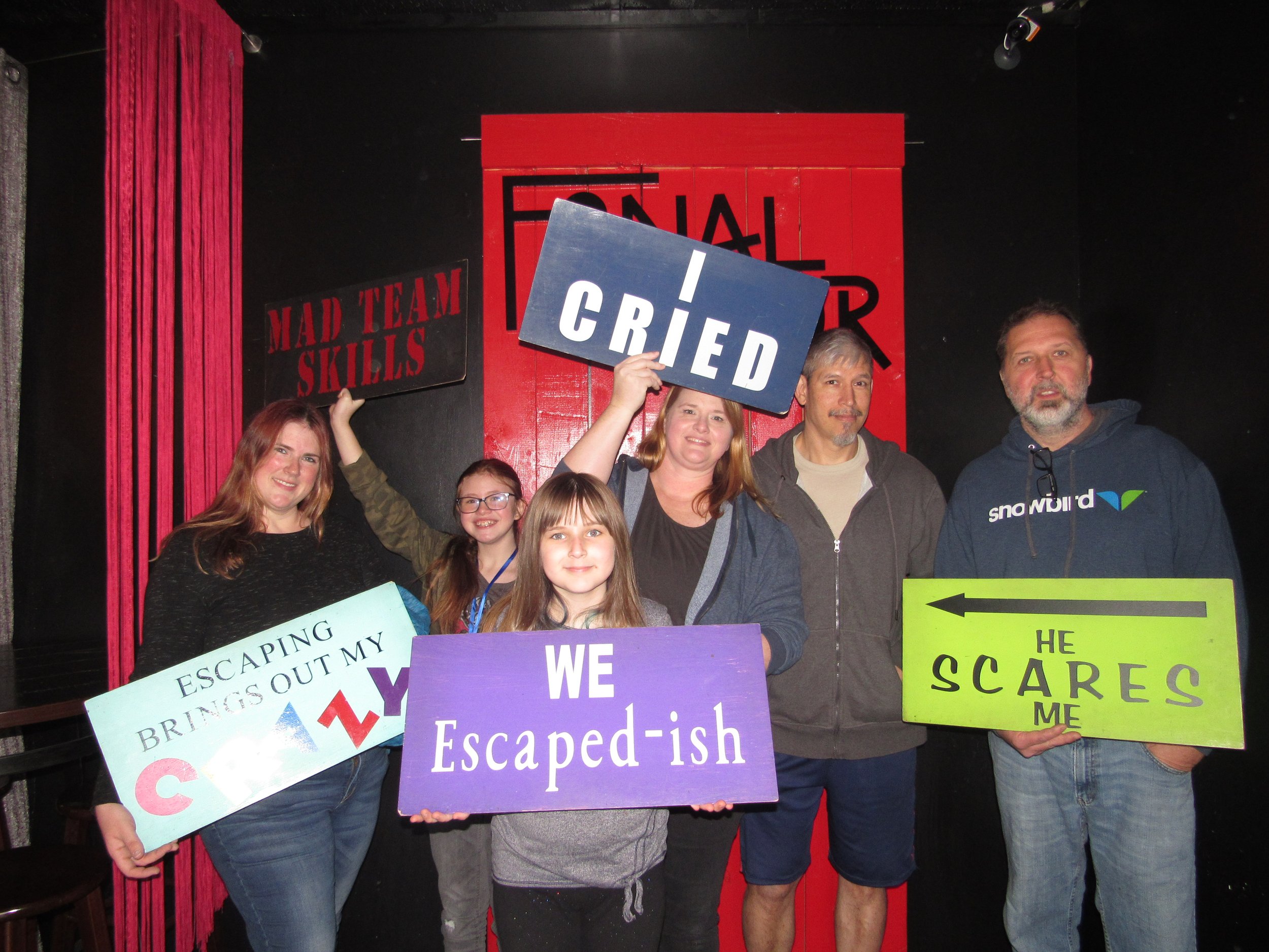 the-final-door-escape-room-columbia-sc-team-photos-11-06-21 (4).JPG