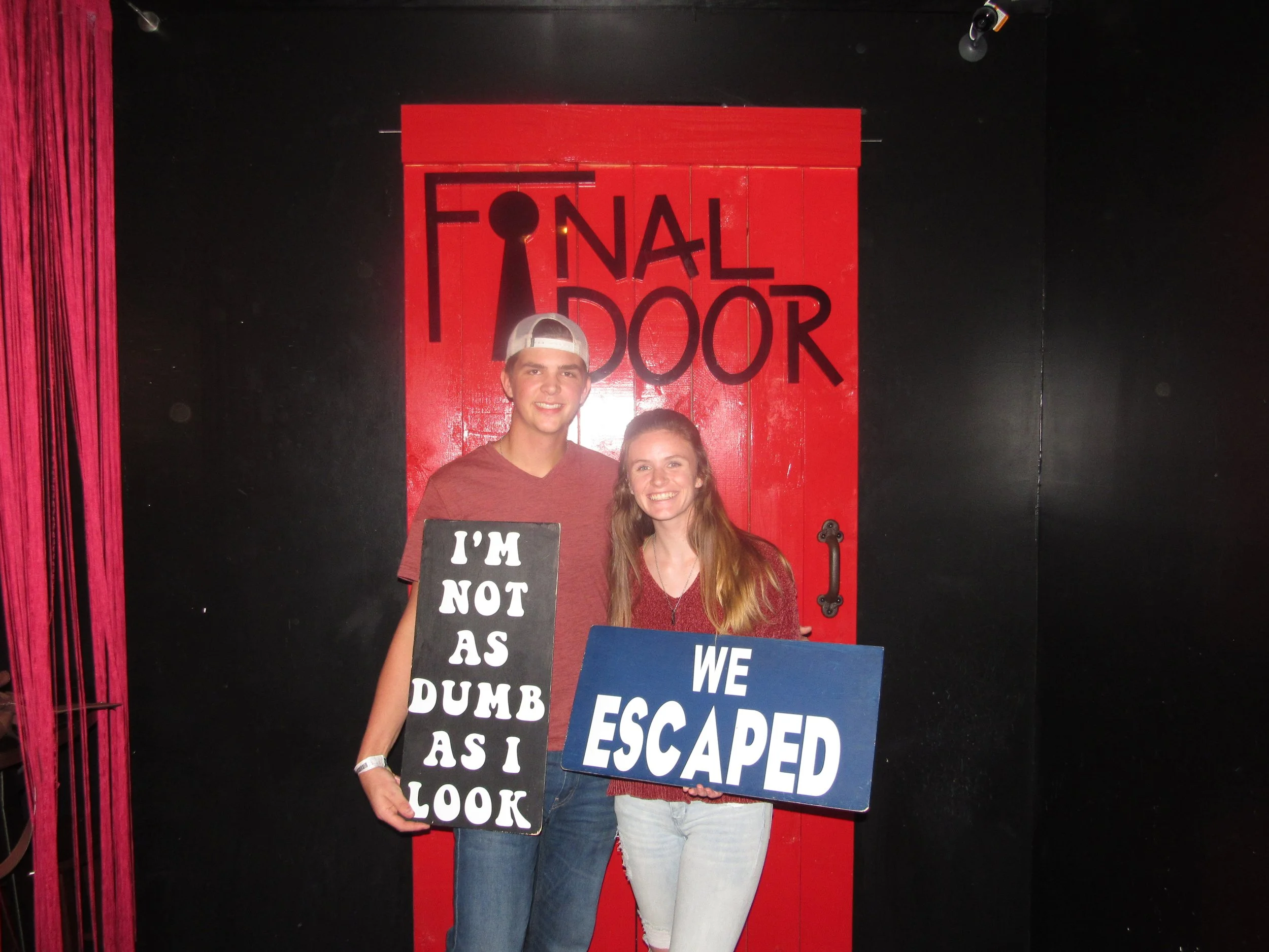 the-final-door-escape-room-columbia-sc-team-photos-11-07-21 (4).JPG