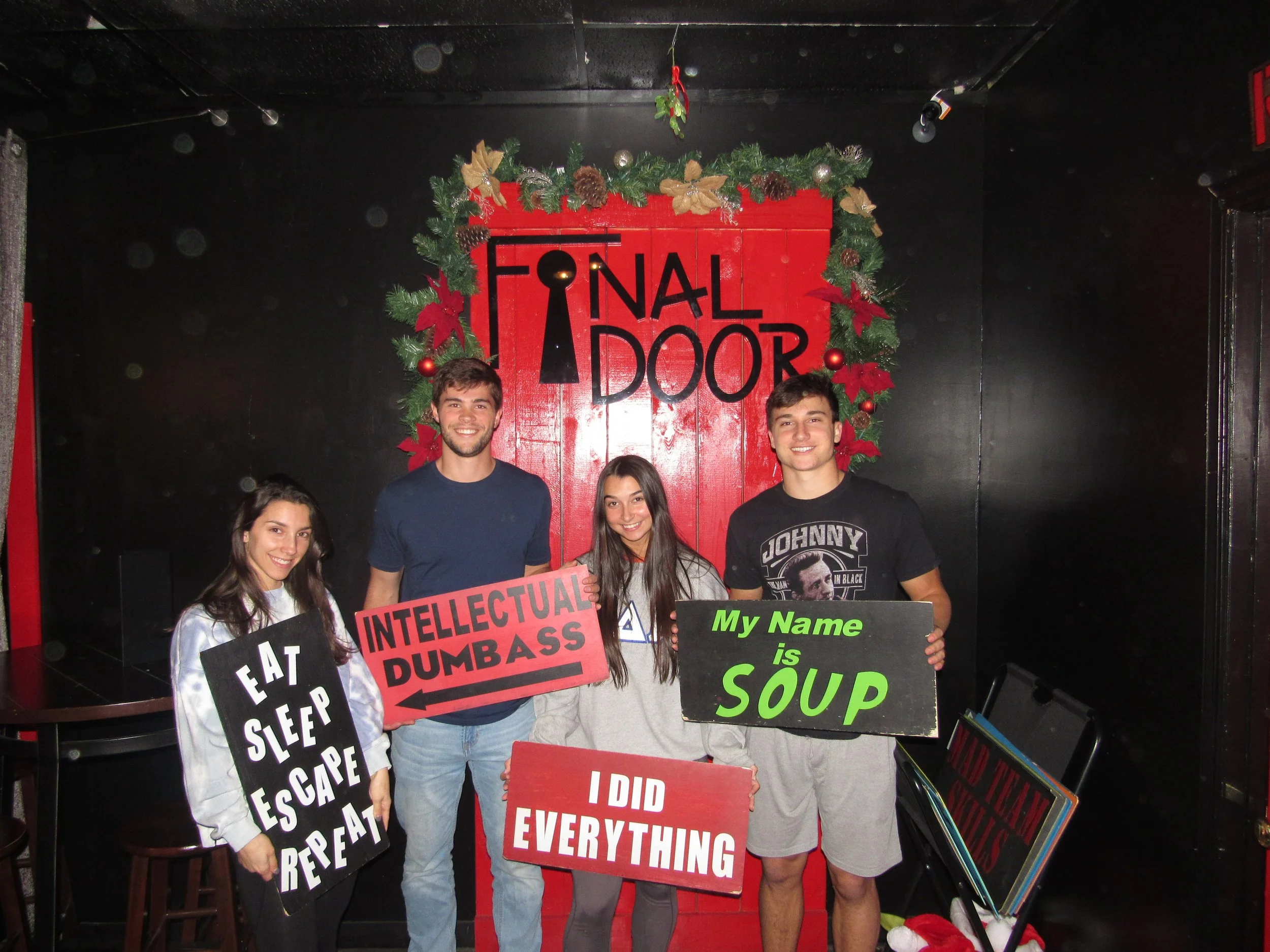 the-final-door-escape-room-columbia-sc-team-photos-11-26-21 (10).JPG