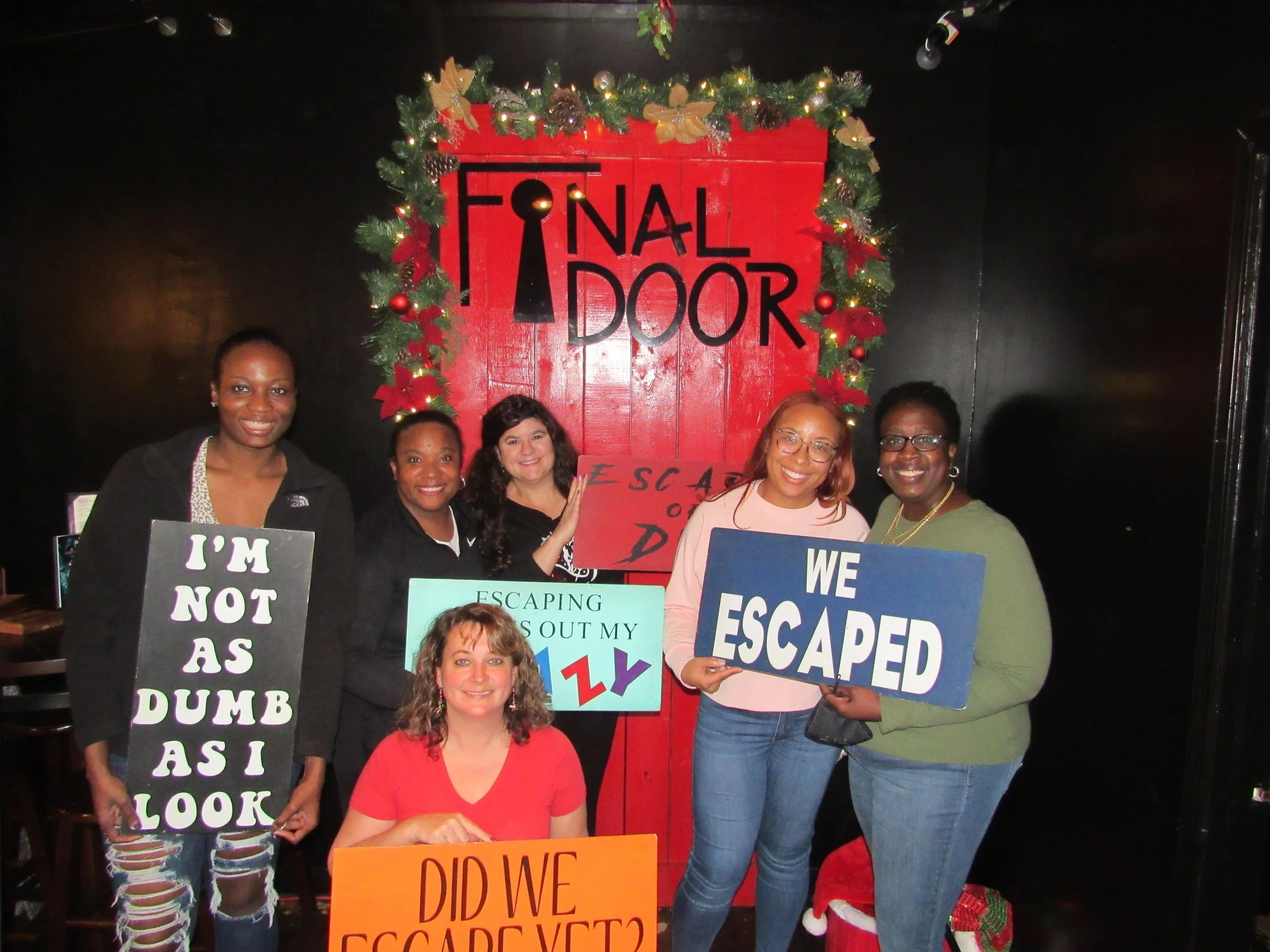 the-final-door-escape-room-columbia-sc-team-photos-12-05-21 (5).JPG