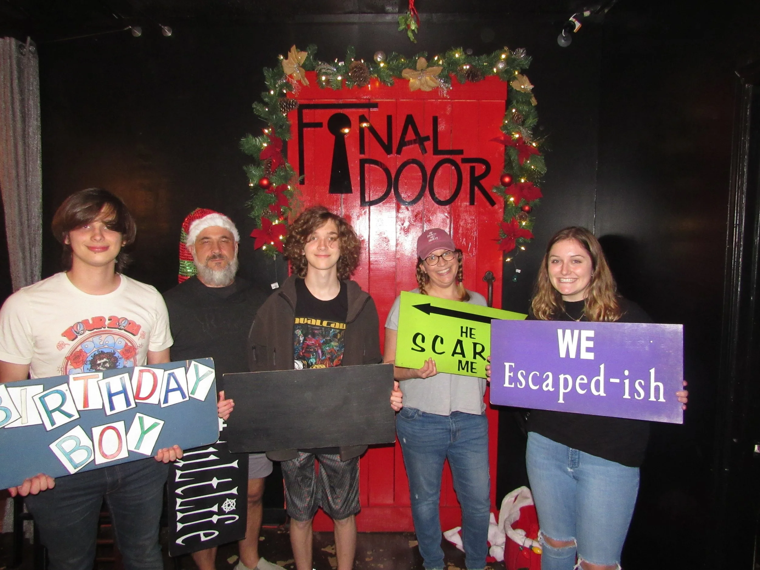 the-final-door-escape-room-columbia-sc-team-photos-12-05-21 (10).JPG