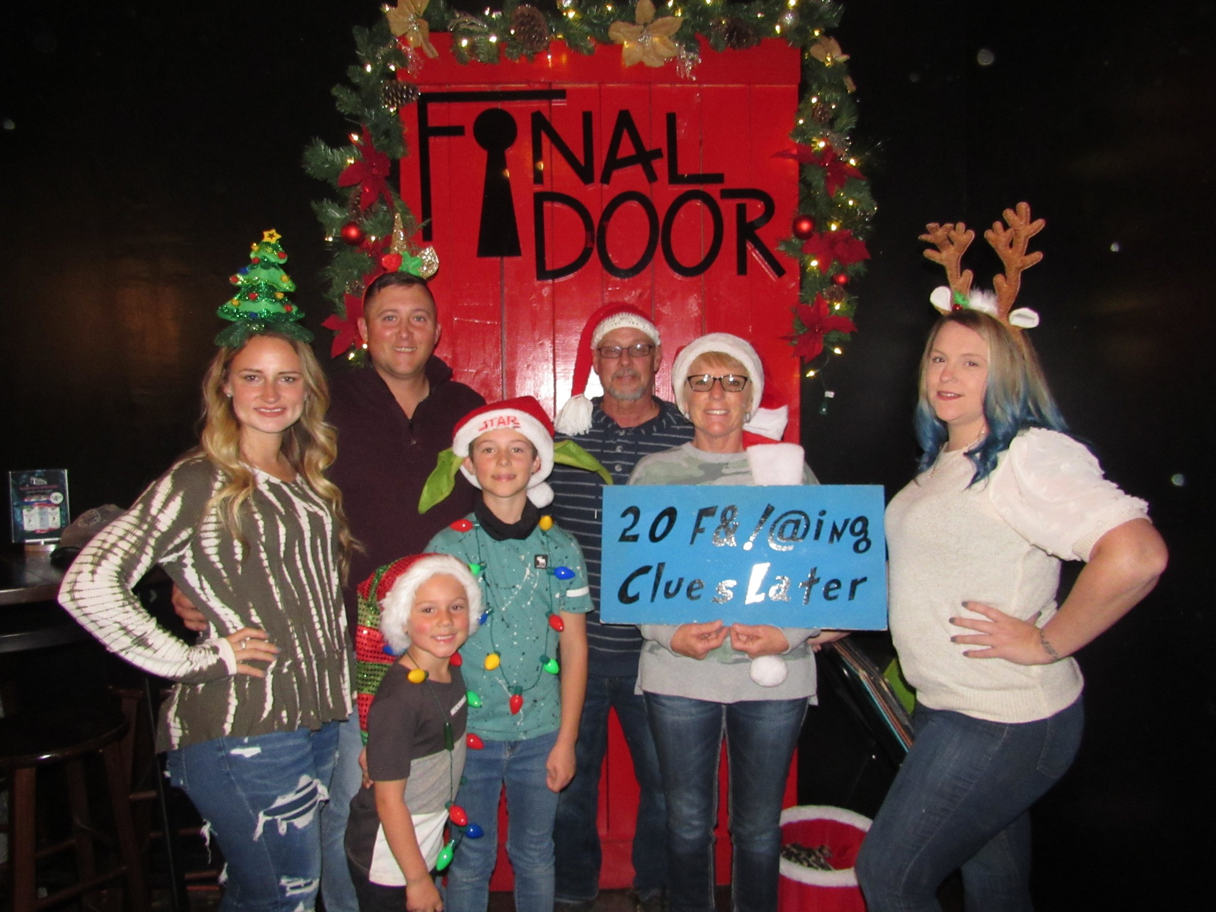 the-final-door-escape-room-columbia-sc-team-photos-12-07-21 (4).JPG