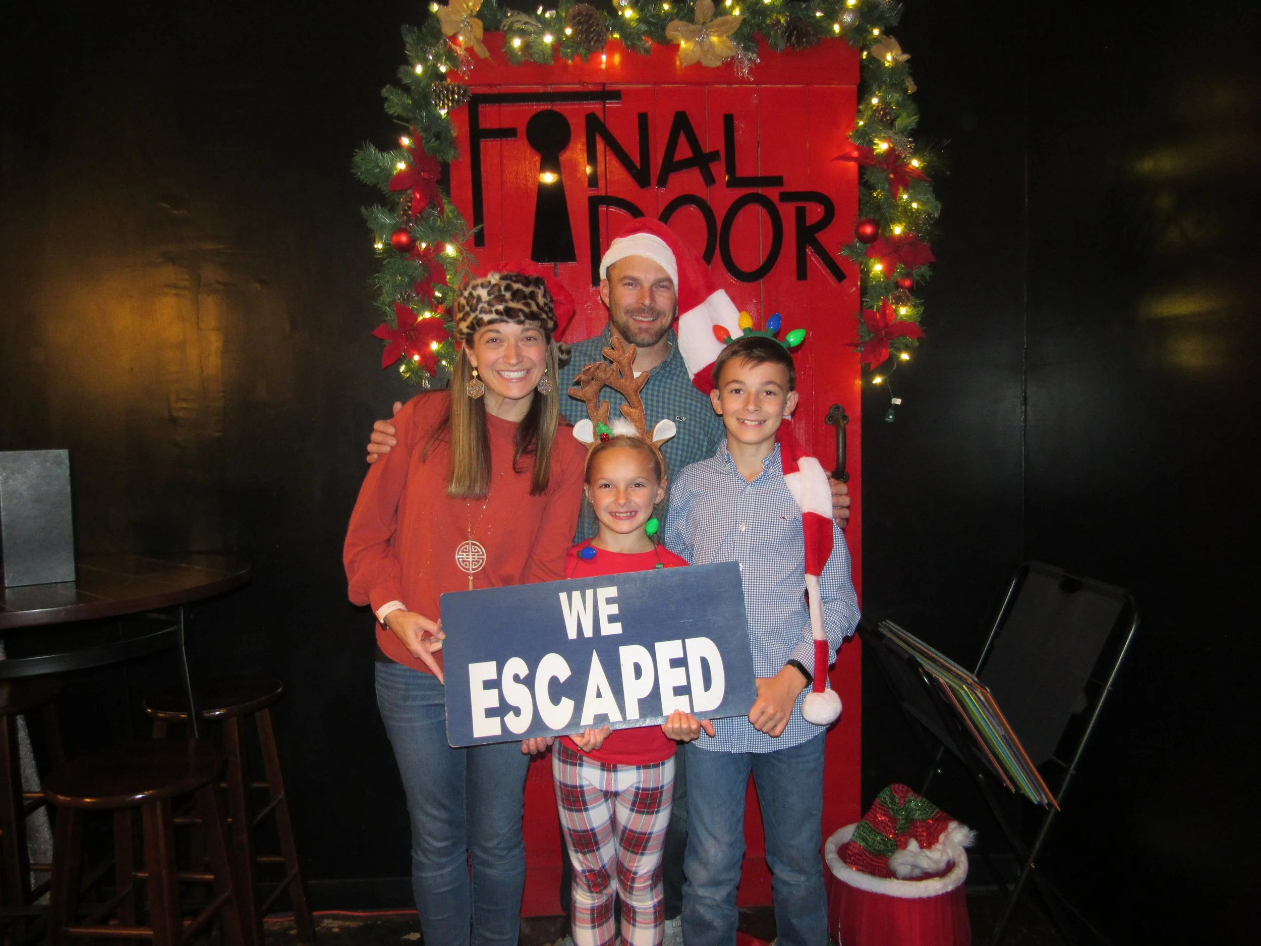 the-final-door-escape-room-columbia-sc-team-photos-12-09-21 (2).JPG