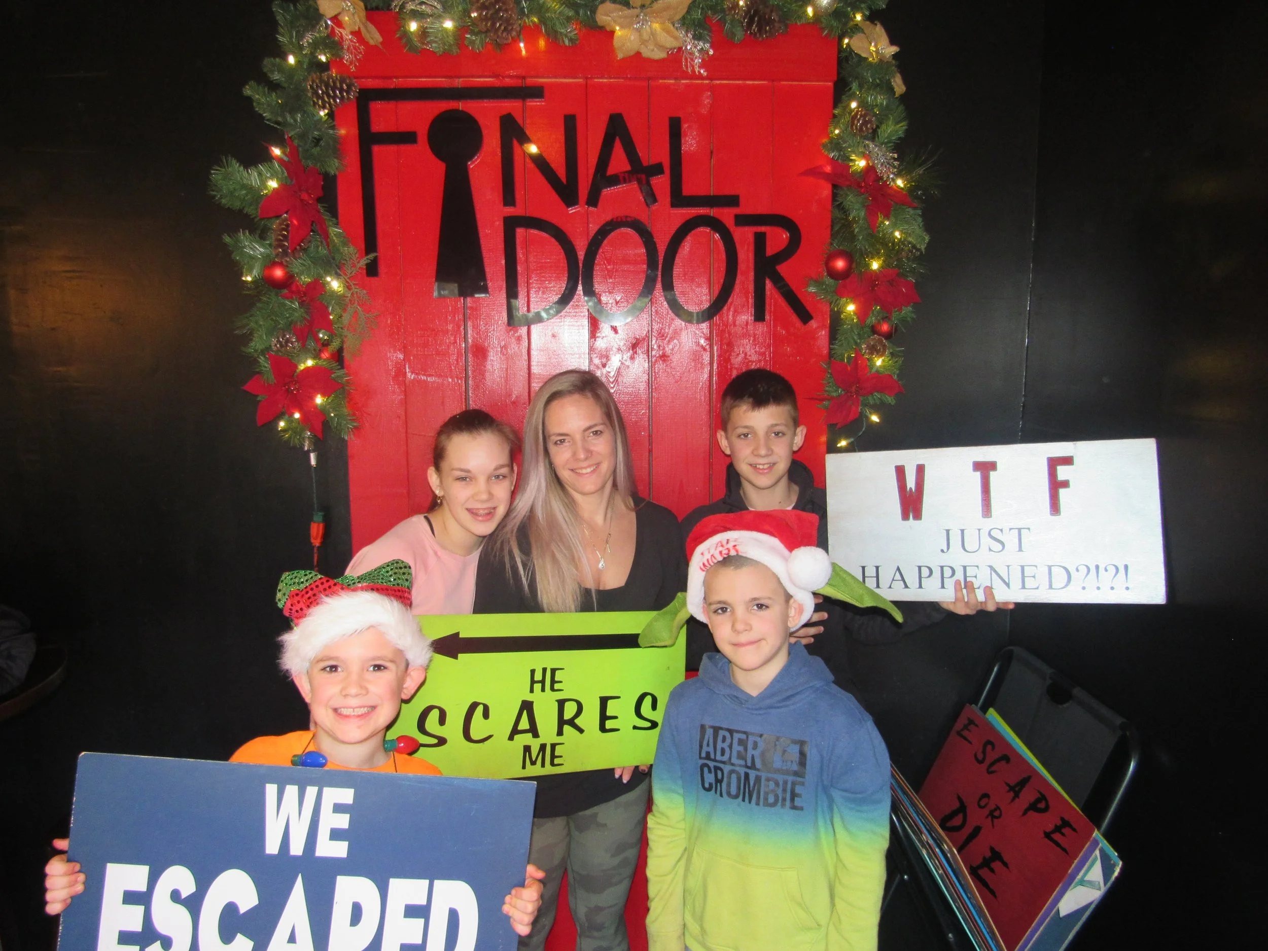 the-final-door-escape-room-columbia-sc-team-photos-12-12-21 (8).JPG