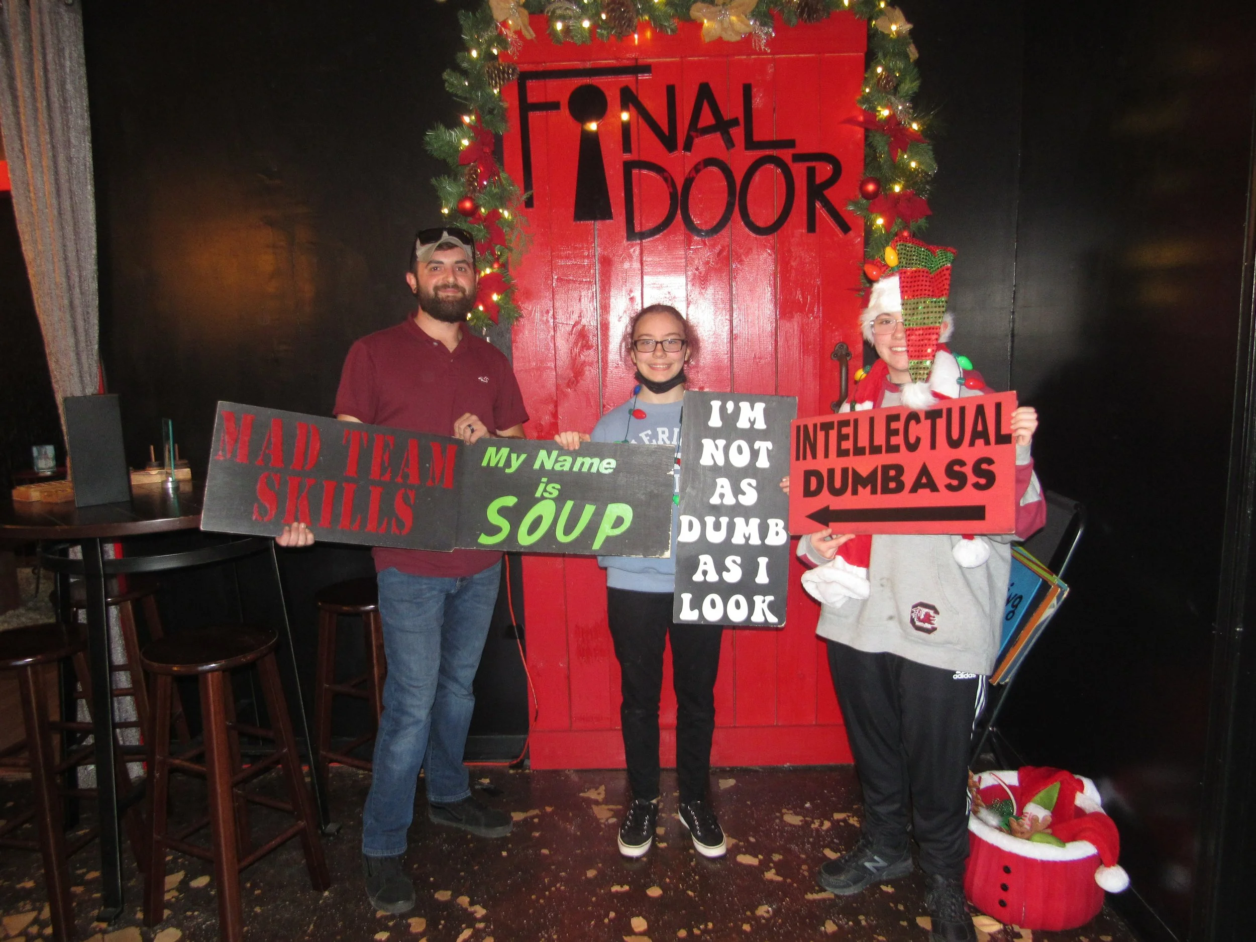 the-final-door-escape-room-columbia-sc-team-photos-12-12-21 (9).JPG