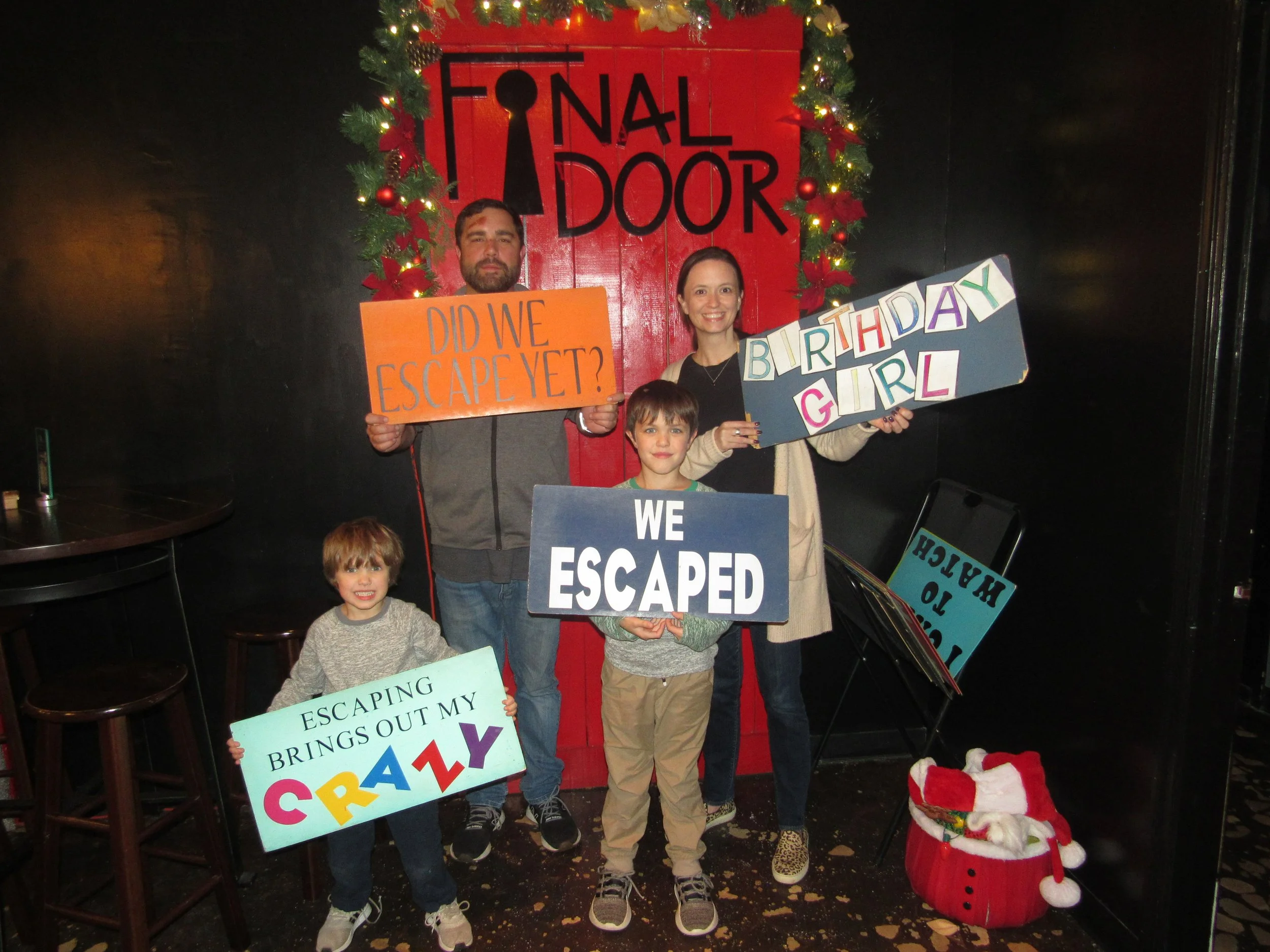 the-final-door-escape-room-columbia-sc-team-photos-12-12-21 (10).JPG