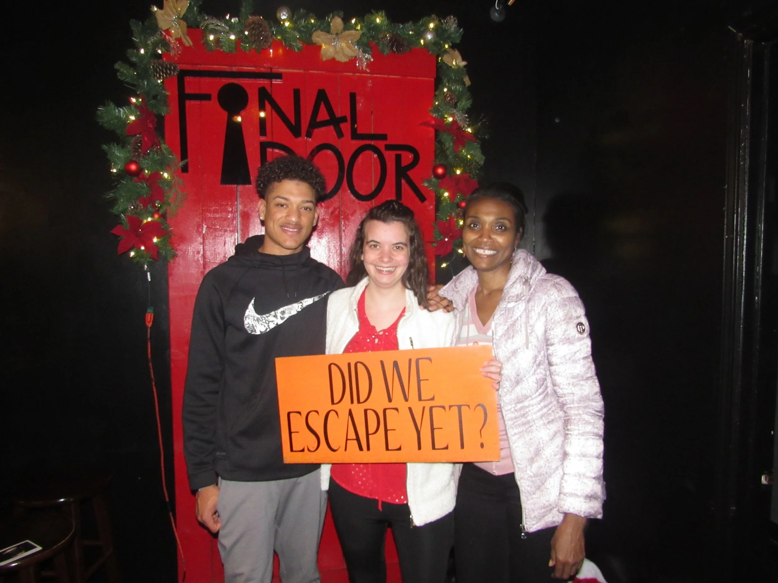 the-final-door-escape-room-columbia-sc-team-photos-12-12-21 (21).JPG