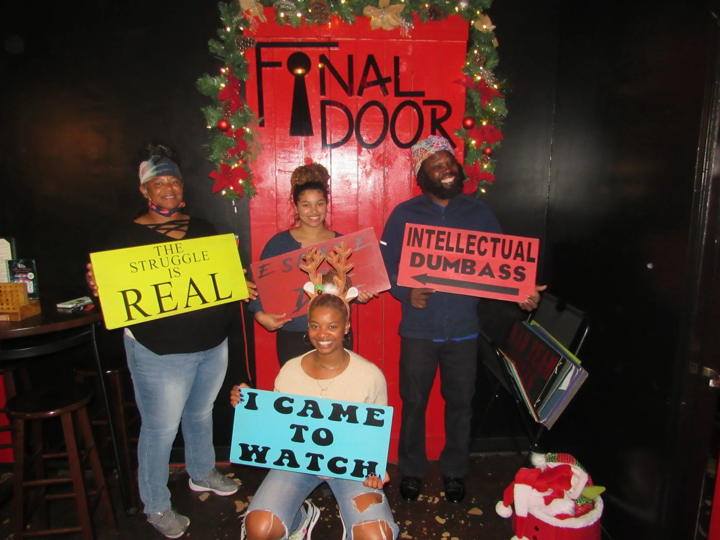 the-final-door-escape-room-columbia-sc-team-photos-12-15-21 (7).JPG
