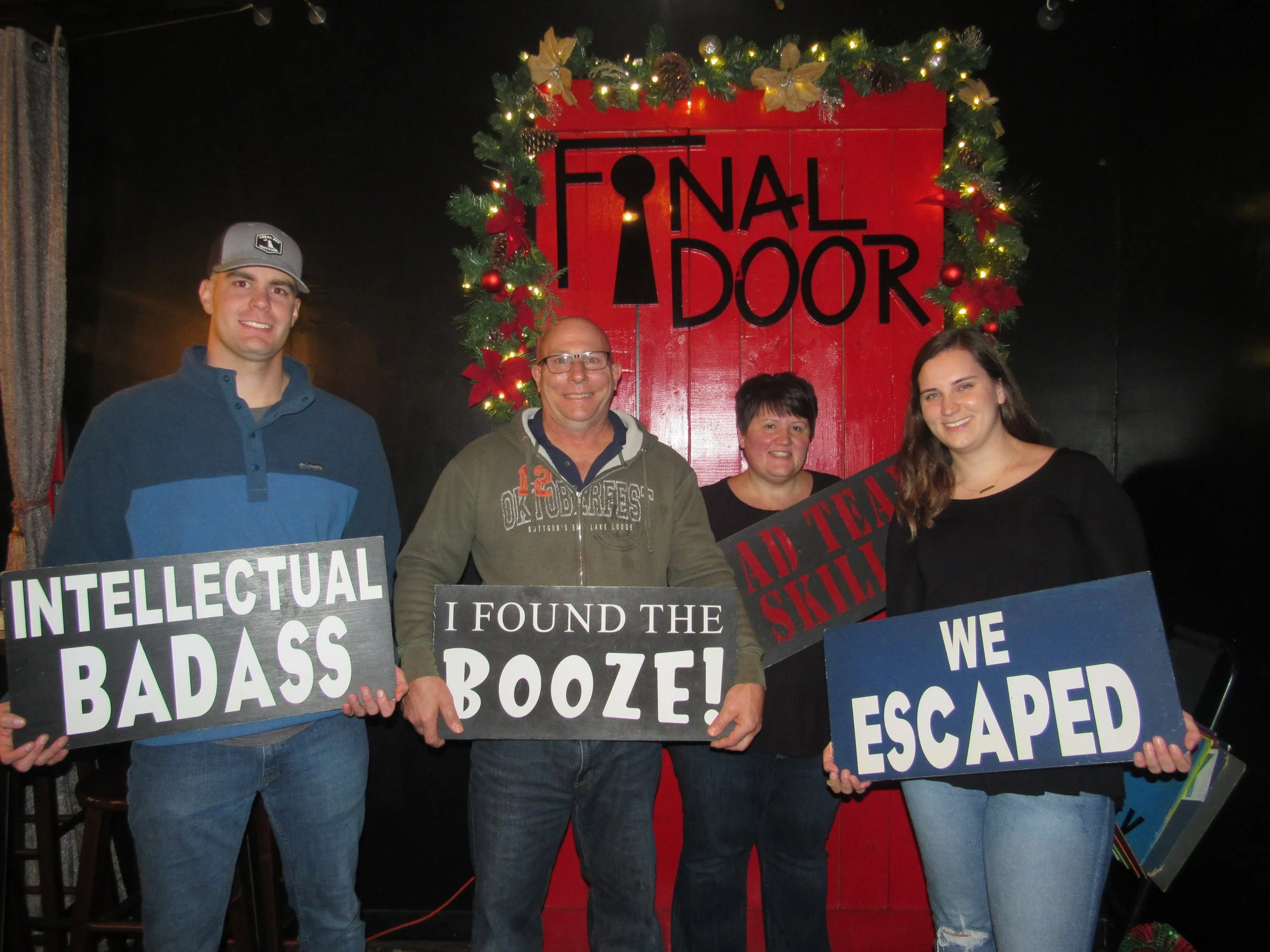 the-final-door-escape-room-columbia-sc-team-photos-12-15-21 (12).JPG