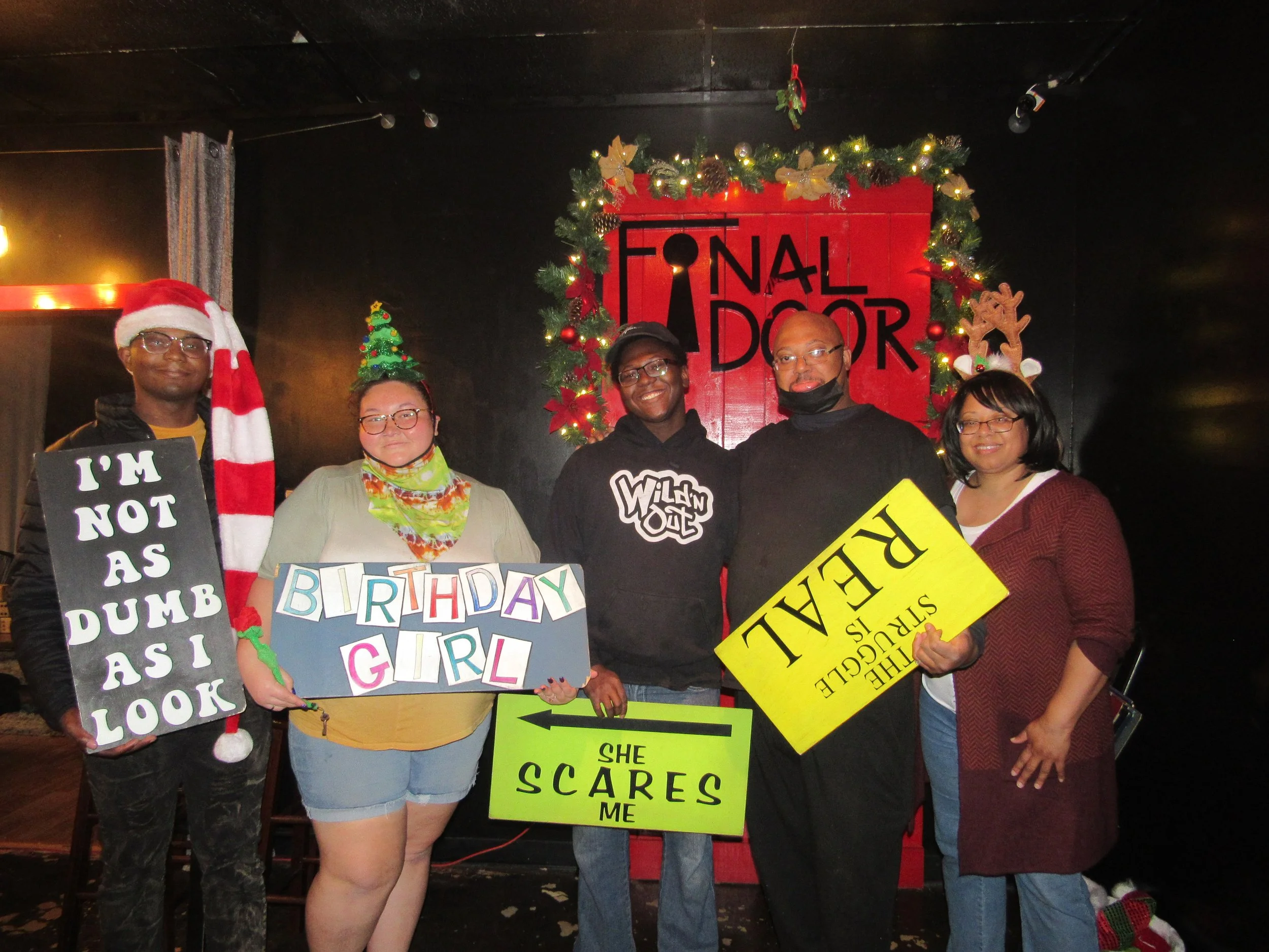 the-final-door-escape-room-columbia-sc-team-photos-12-15-21 (14).JPG