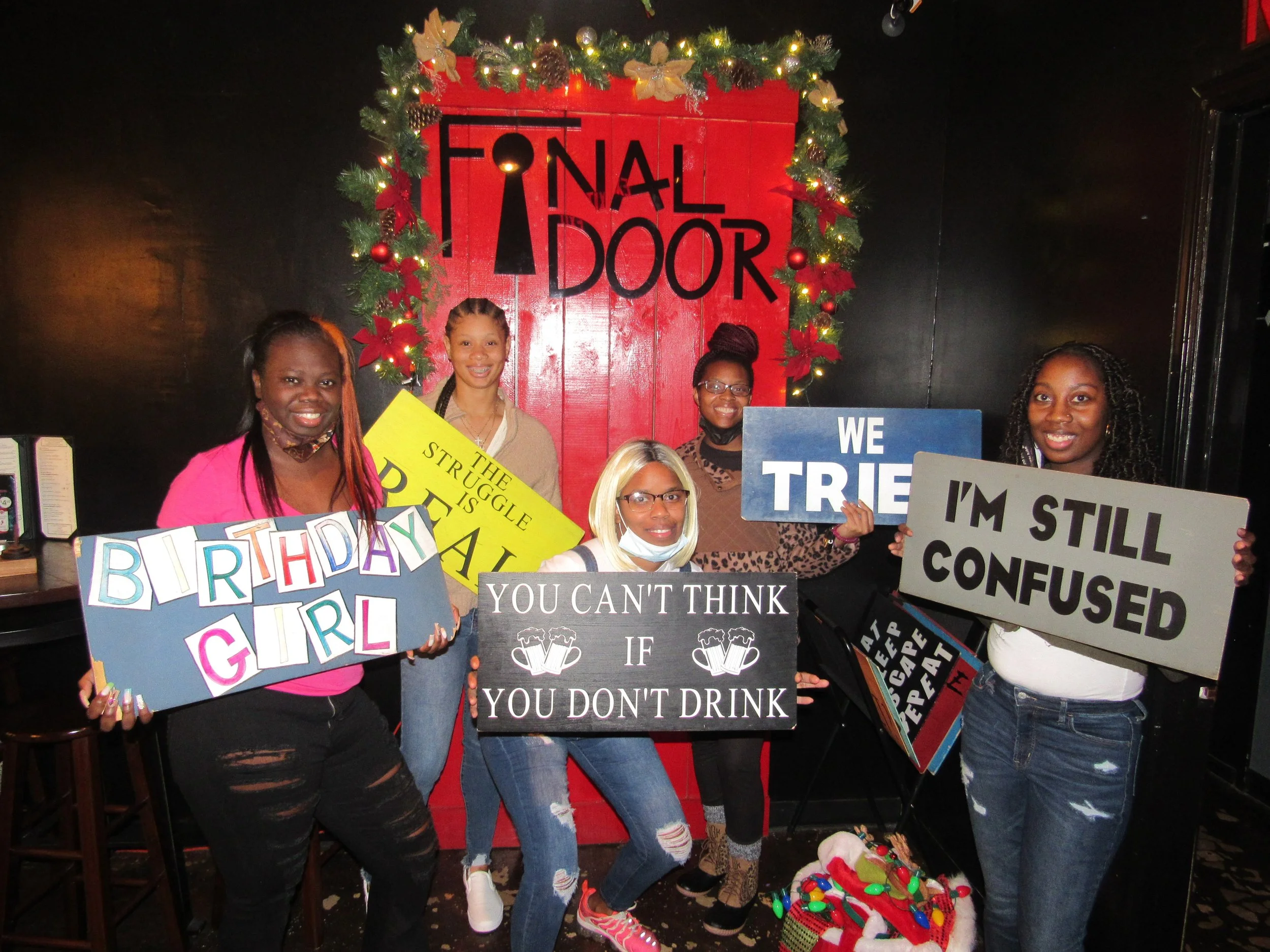 the-final-door-escape-room-columbia-sc-team-photos-12-17-21 (18).JPG