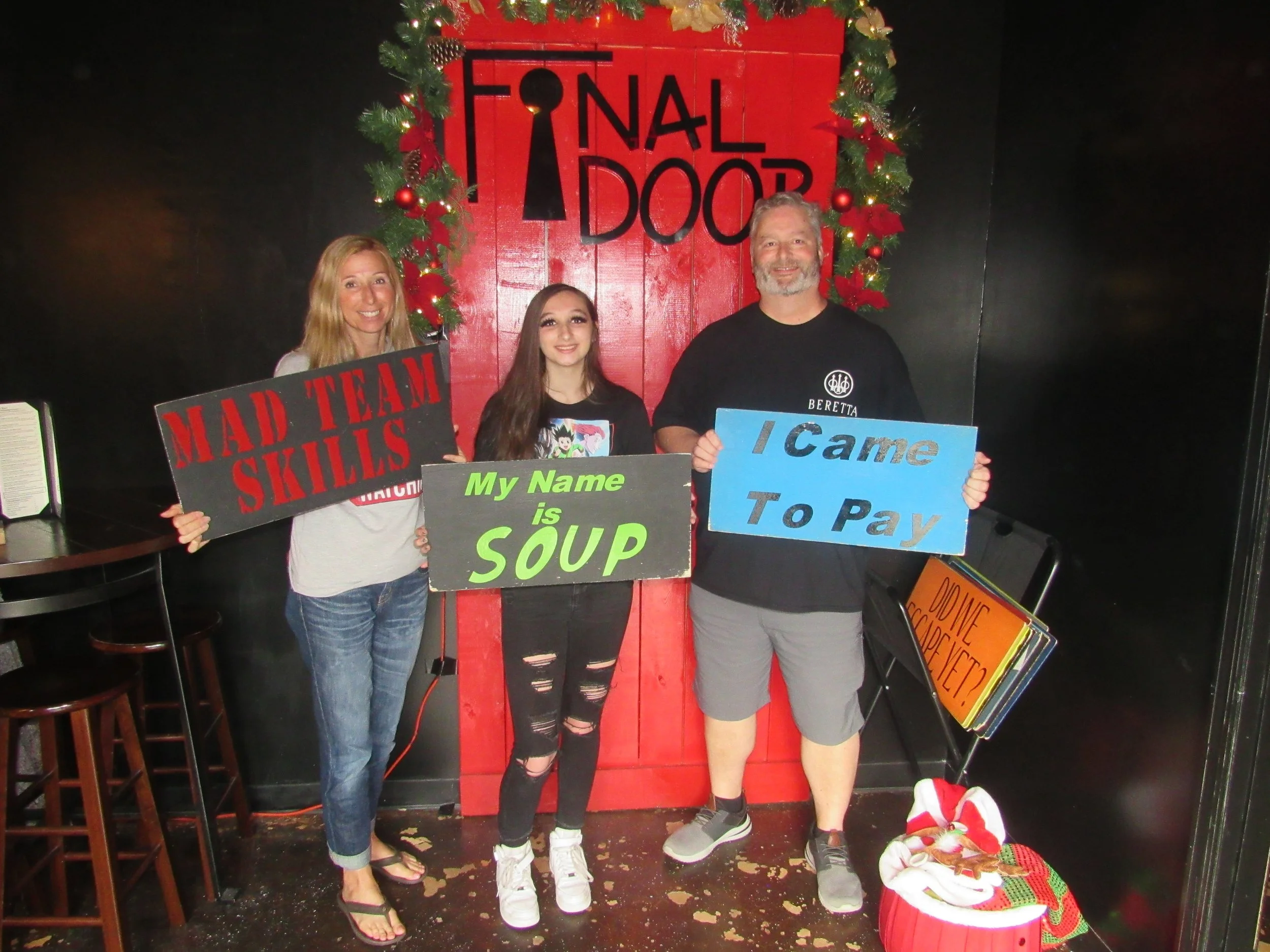 the-final-door-escape-room-columbia-sc-team-photos-12-18-21 (5).JPG