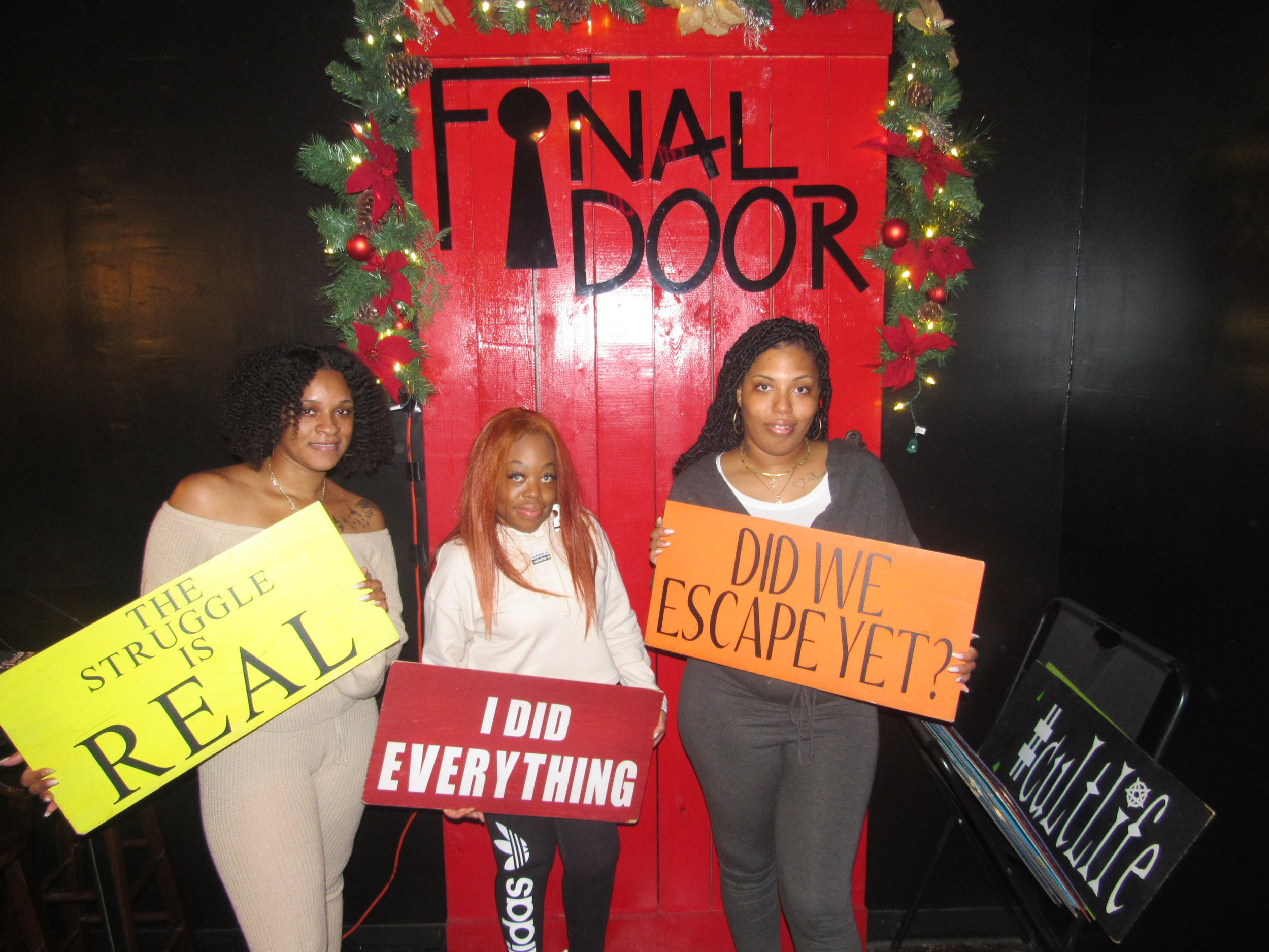 the-final-door-escape-room-columbia-sc-team-photos-12-18-21 (11).JPG