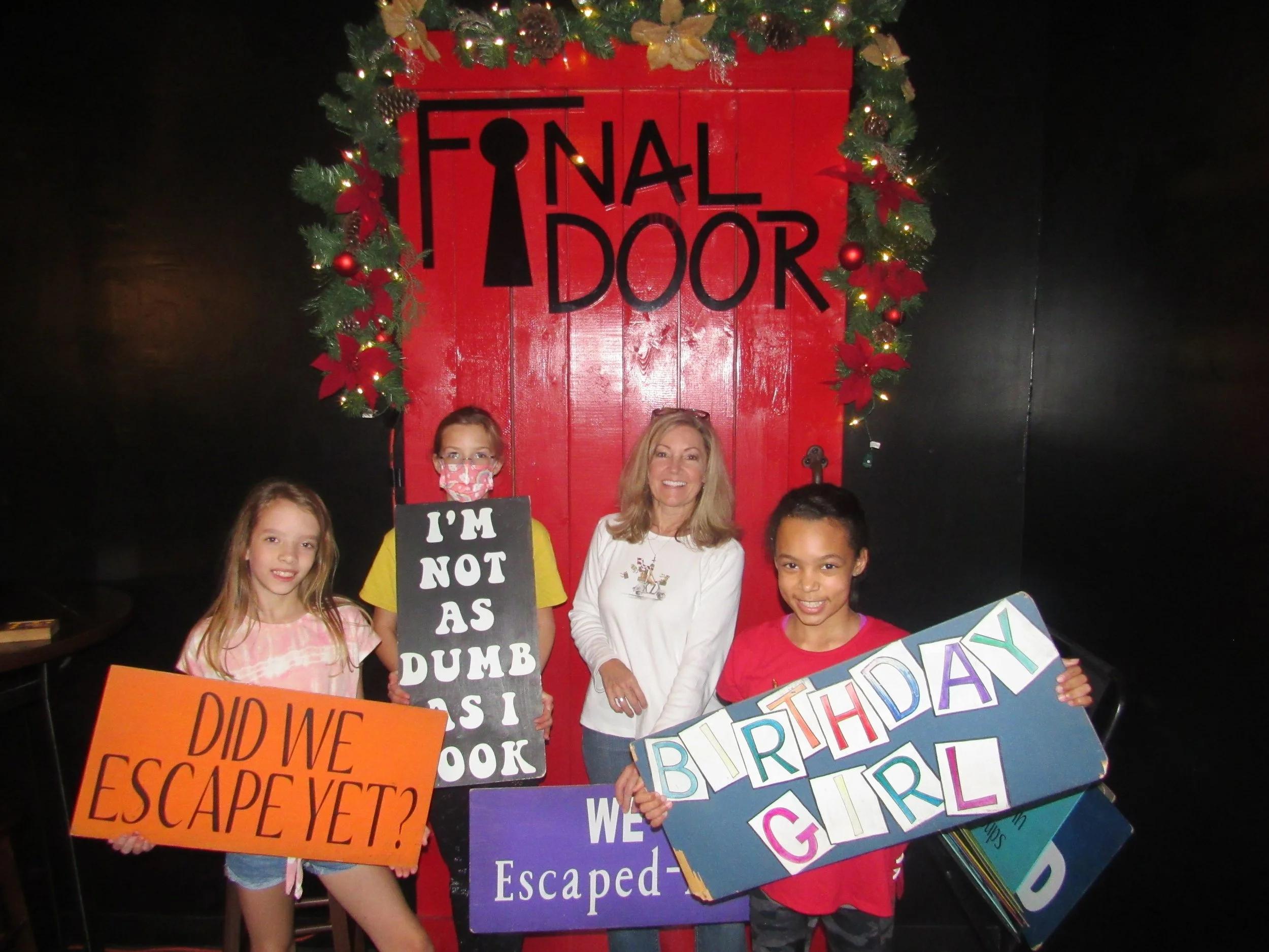 the-final-door-escape-room-columbia-sc-team-photos-12-19-21 (4).JPG