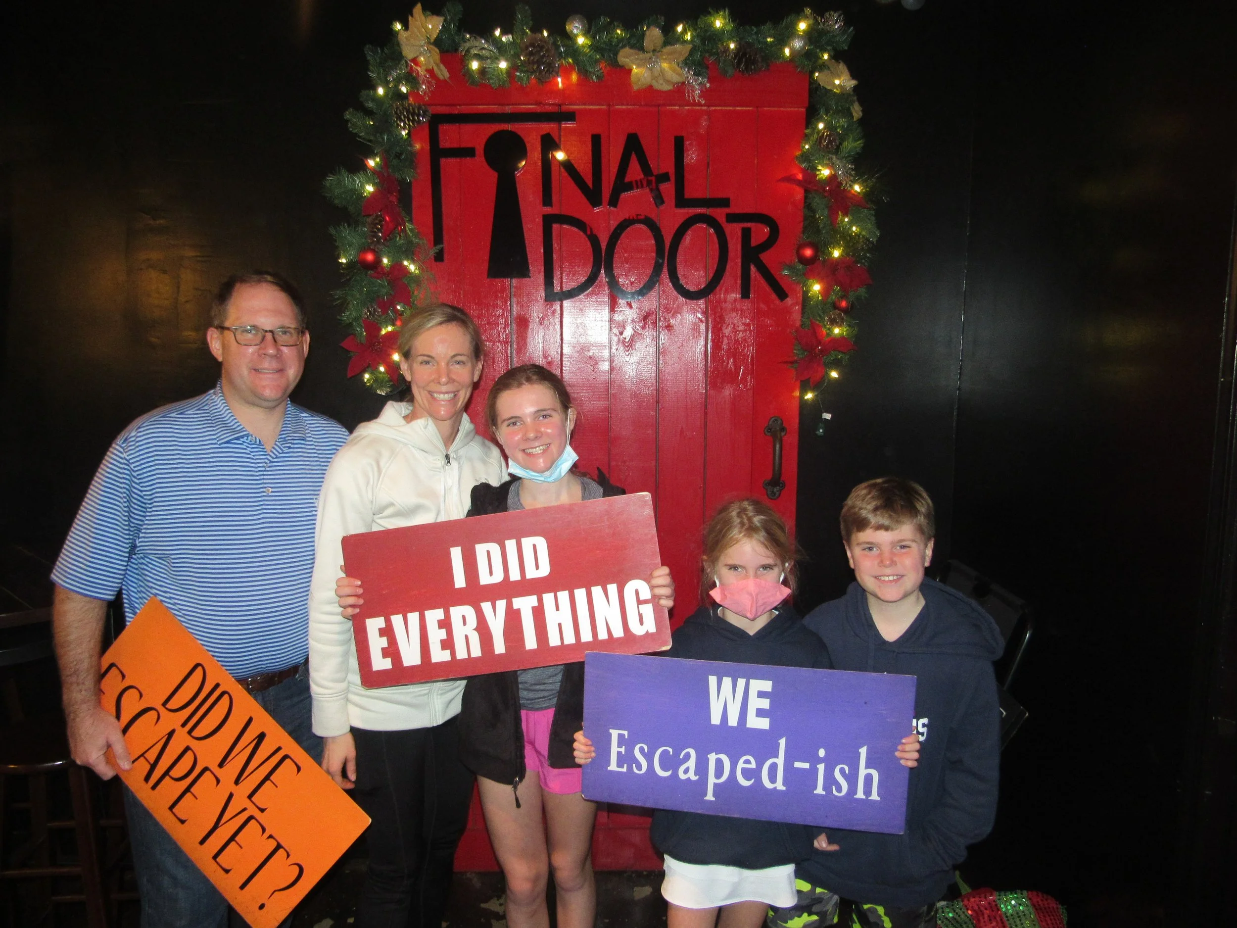 the-final-door-escape-room-columbia-sc-team-photos-12-19-21 (10).JPG