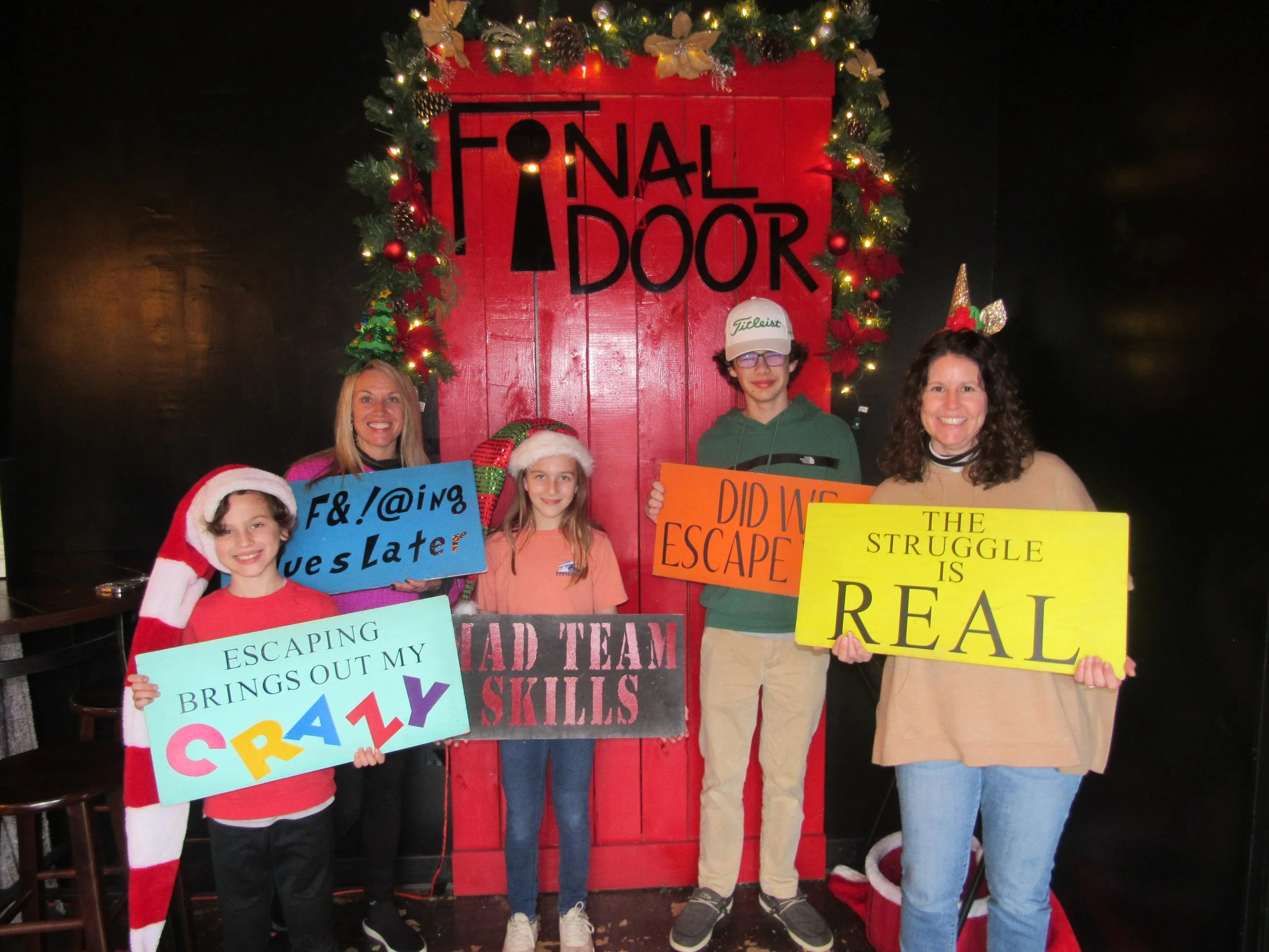 the-final-door-escape-room-columbia-sc-team-photos-12-21-21 (3).JPG
