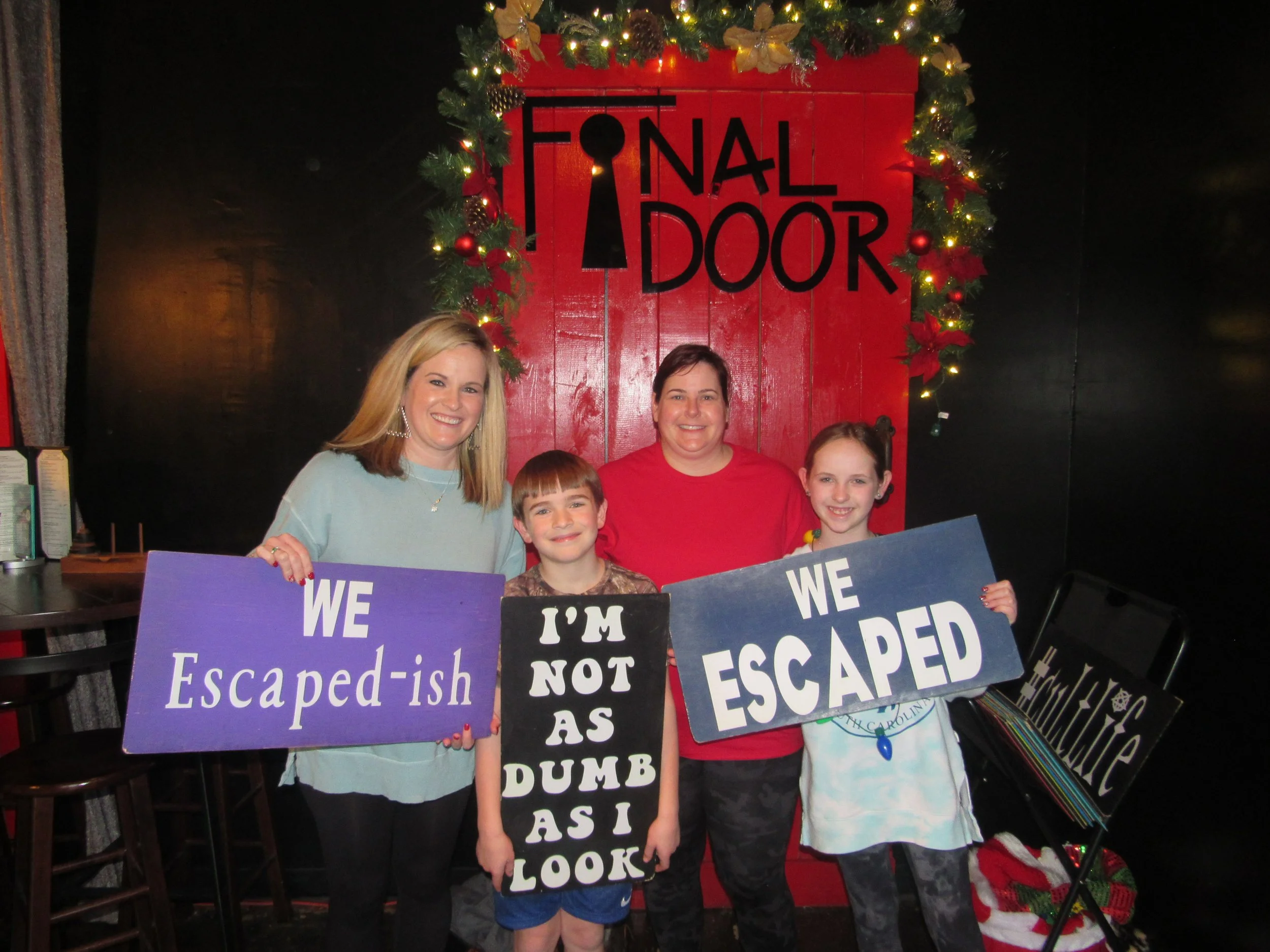 the-final-door-escape-room-columbia-sc-team-photos-12-21-21 (9).JPG