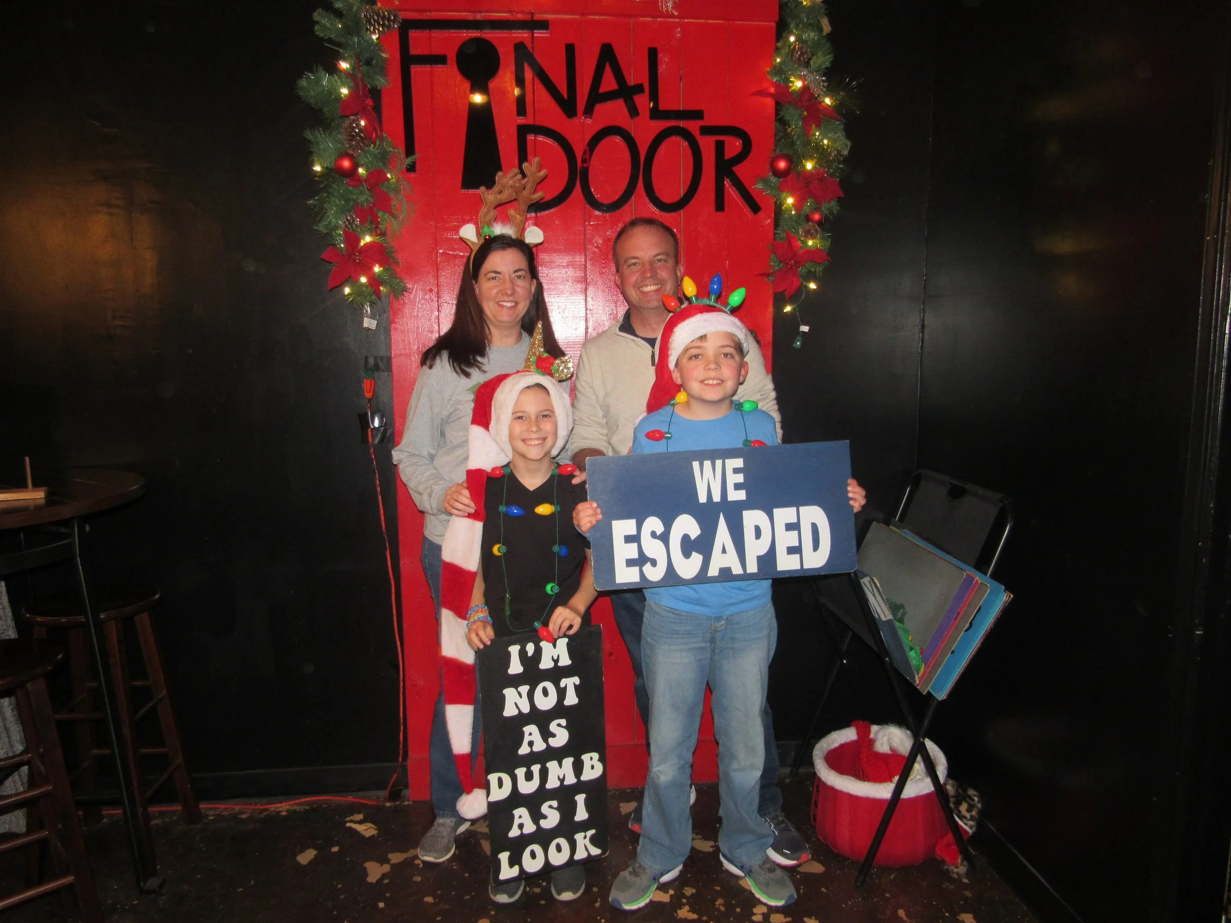 the-final-door-escape-room-columbia-sc-team-photos-12-21-21 (11).JPG
