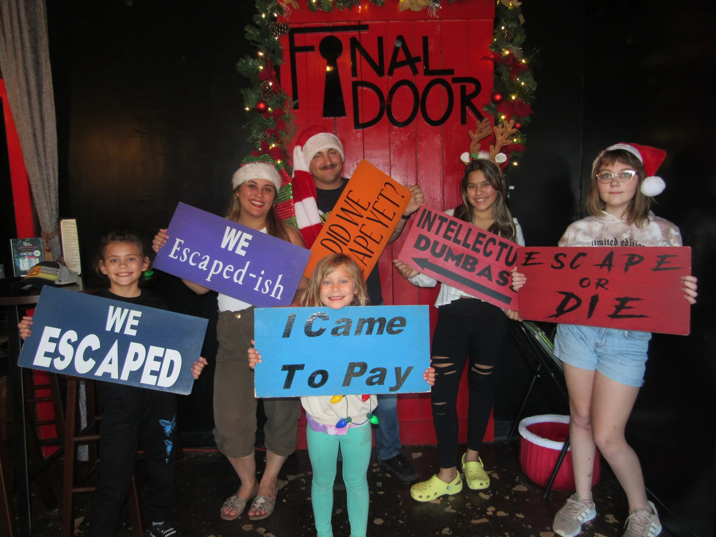 the-final-door-escape-room-columbia-sc-team-photos-12-22-21 (7).JPG