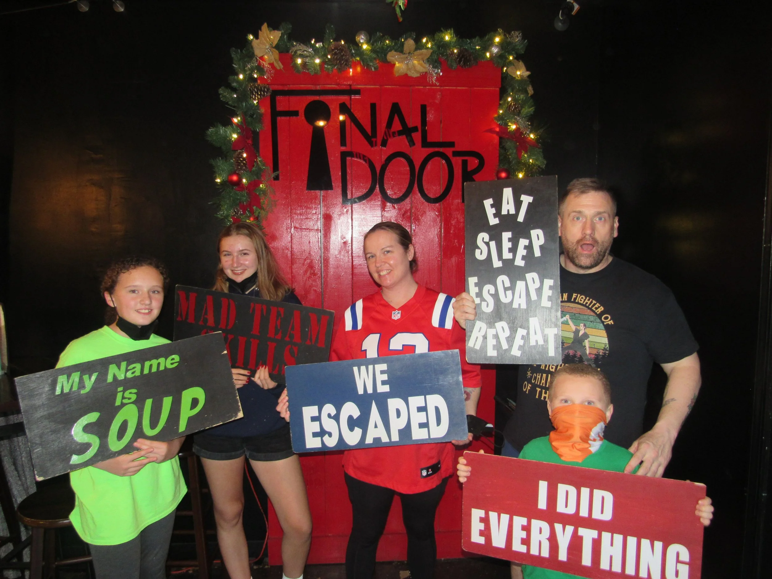 the-final-door-escape-room-columbia-sc-team-photos-01-01-22 (15).JPG